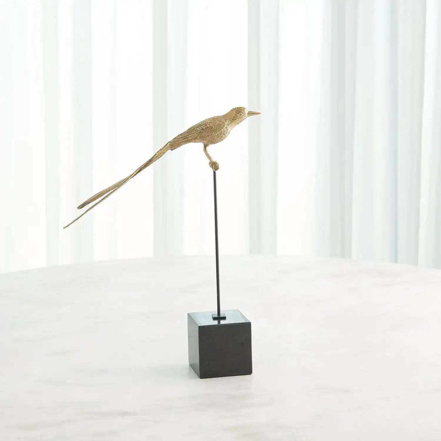 GLOBAL VIEWS PERCHED SWALLOW - Decorative Accents