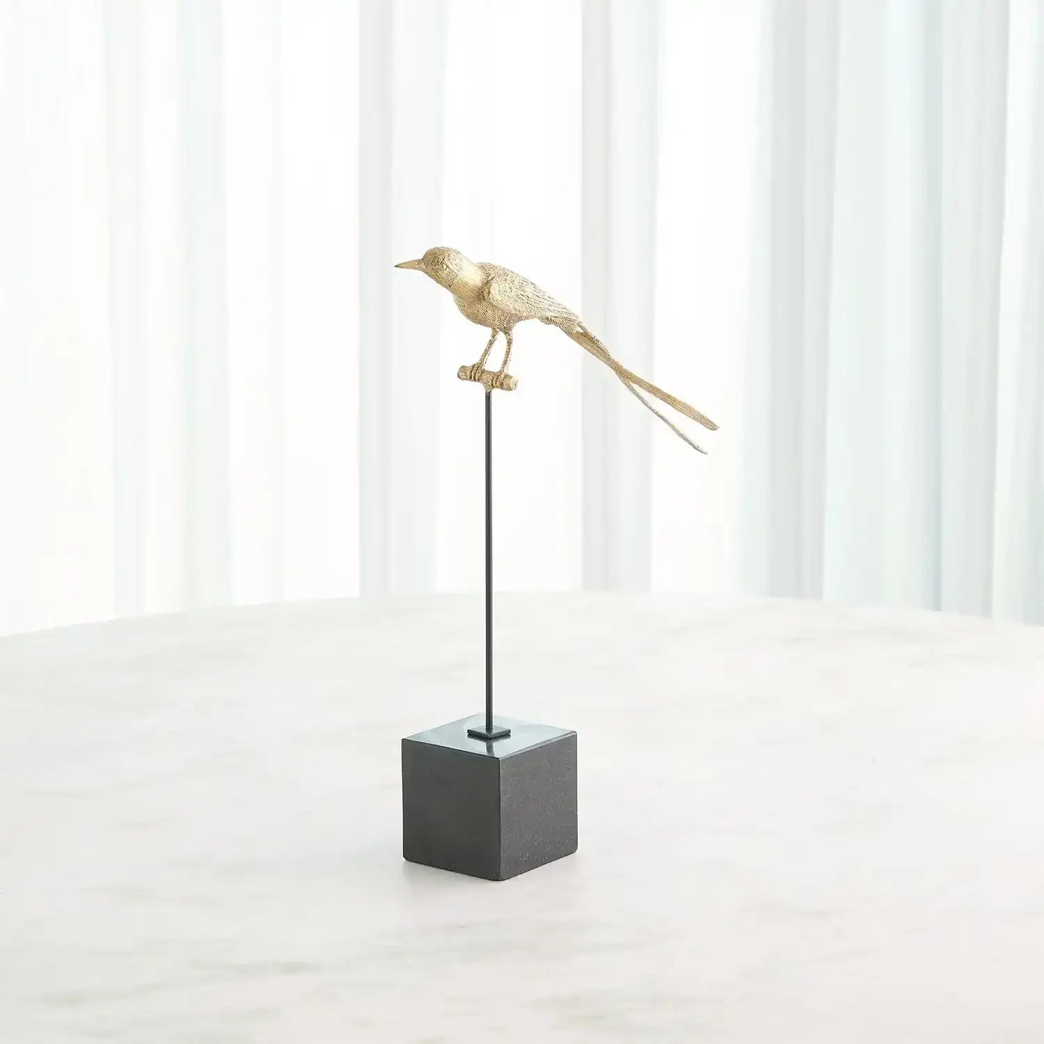 GLOBAL VIEWS PERCHED SWALLOW - Decorative Accents