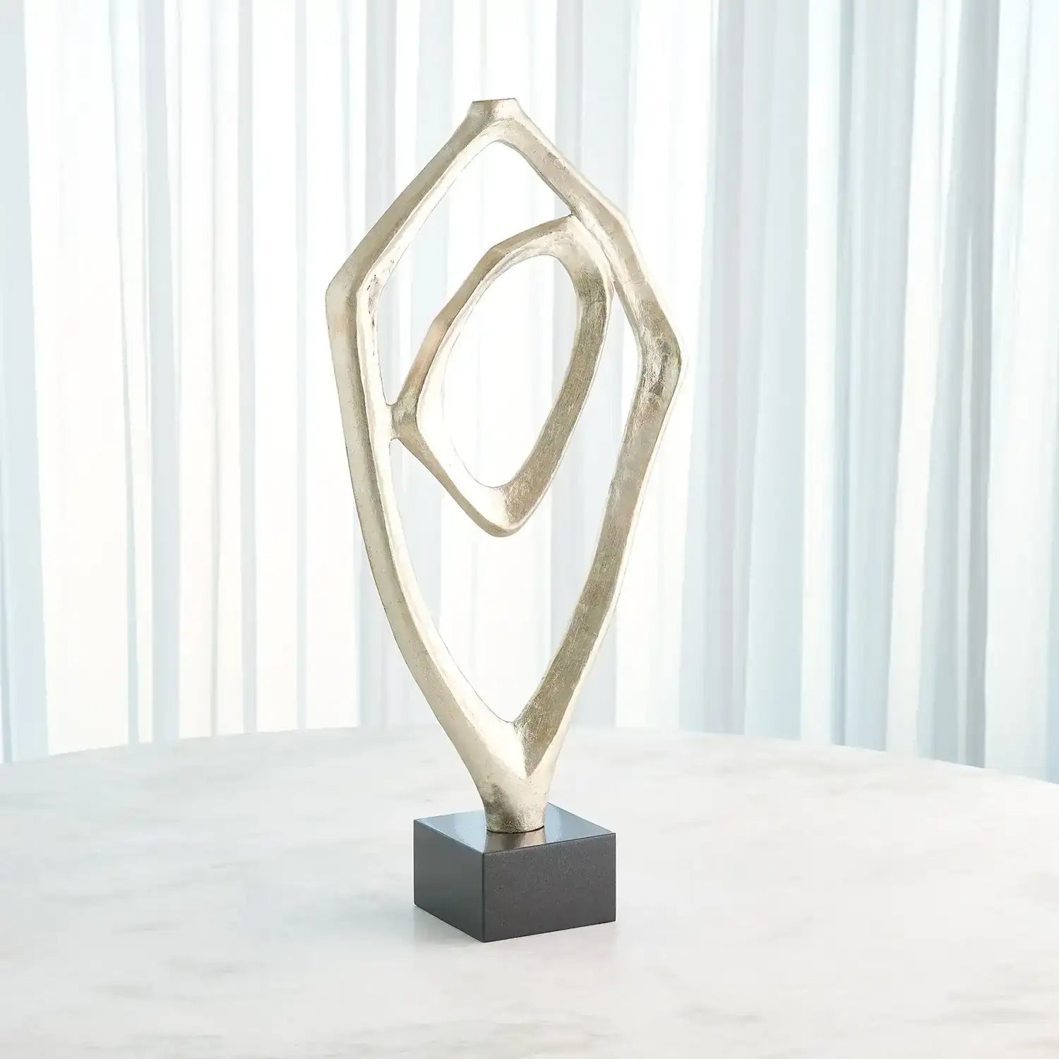 GLOBAL VIEWS INTERPLAY SCULPTURE - Decorative Accents