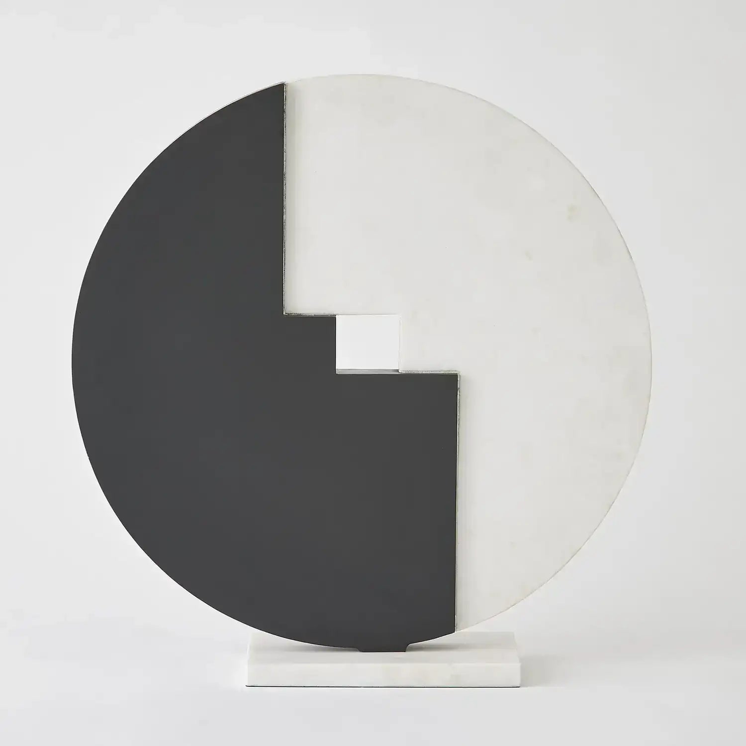 GLOBAL VIEWS STONE MEDALLION SCULPTURE - Decorative Accents