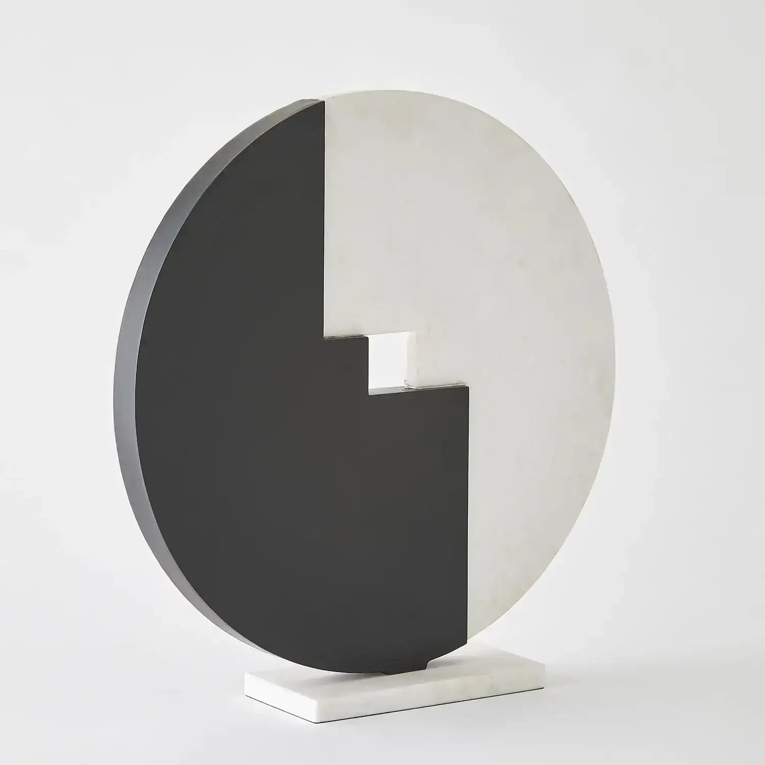 GLOBAL VIEWS STONE MEDALLION SCULPTURE - Decorative Accents