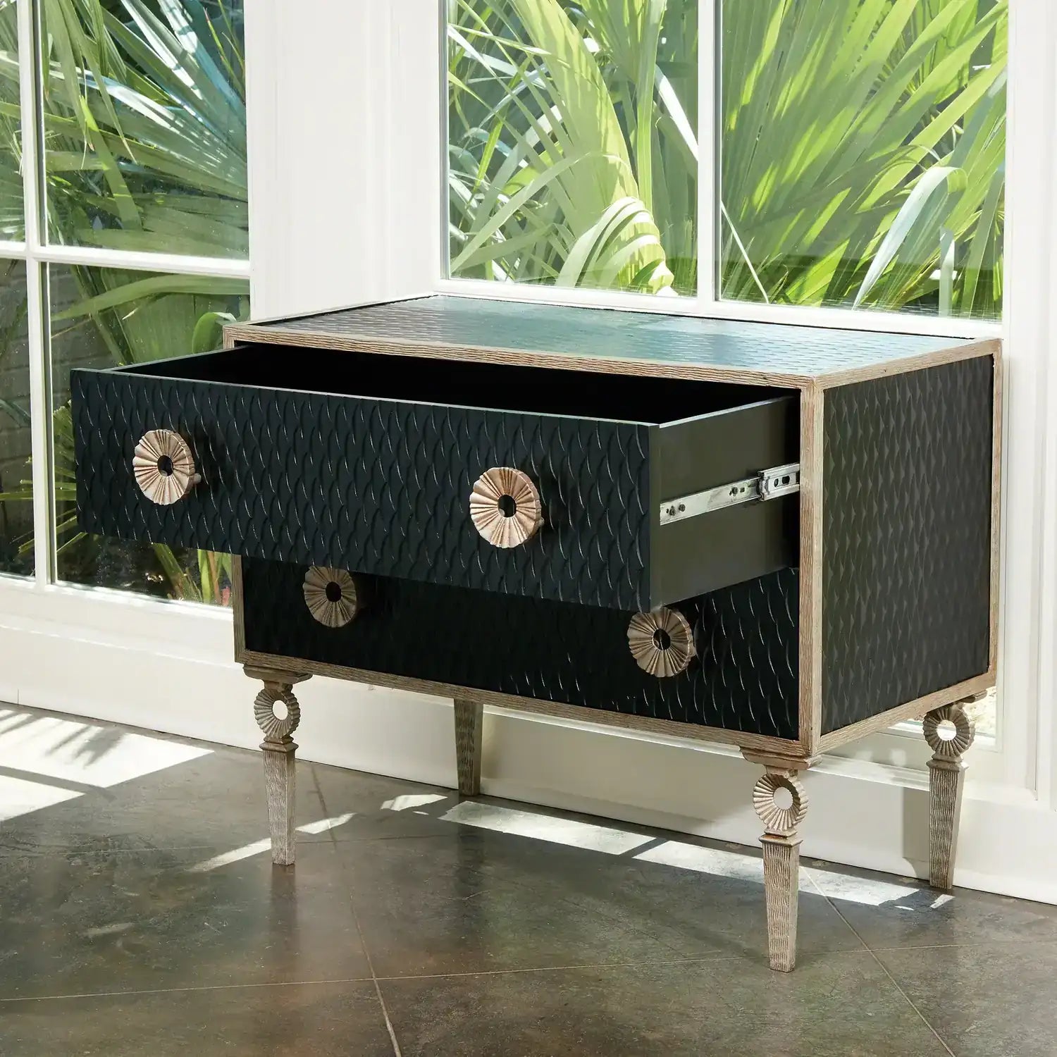 GLOBAL VIEWS ARTISAN CHEST - Cabinets & Bar