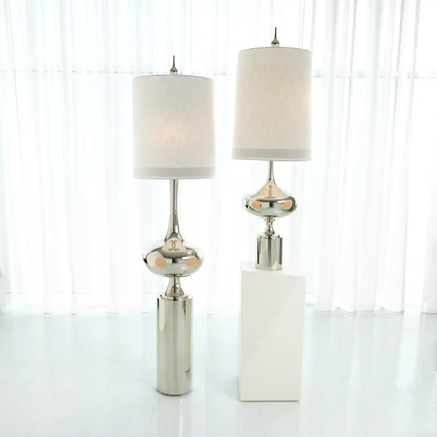 GLOBAL VIEWS, EXTRATERRESTRIAL FLOOR LAMP, FLOOR LAMP