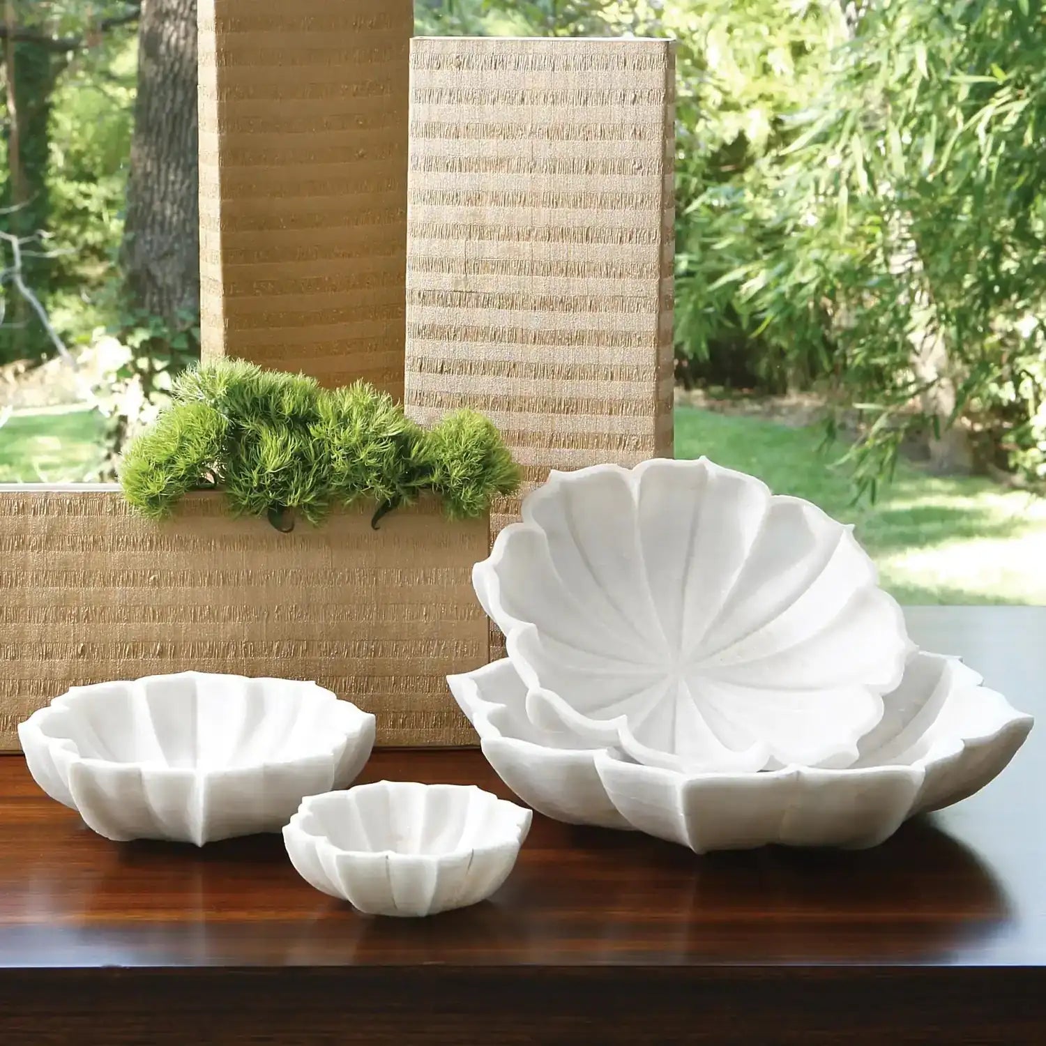 GLOBAL VIEWS MARBLE PETAL BOWL - Decorative Accents