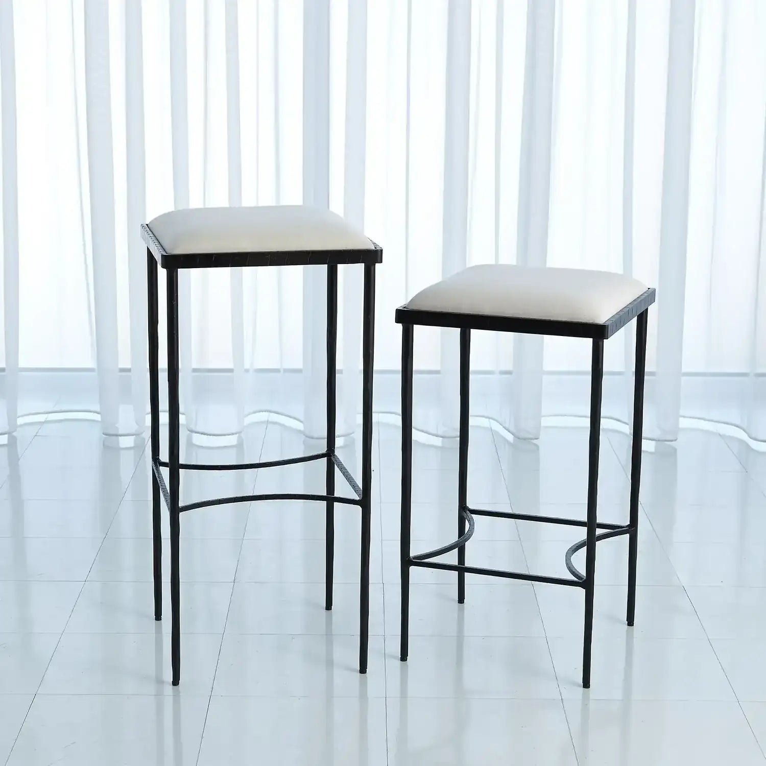 GLOBAL VIEWS HAMMERED BAR STOOL - Bar Stools