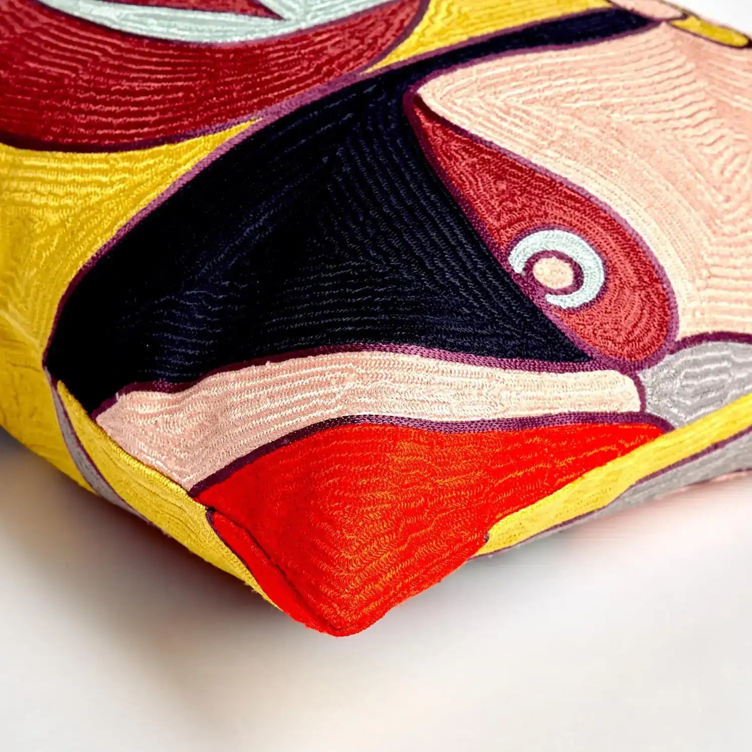 GLOBAL VIEWS PALOMA PILLOW - Decorative Accents