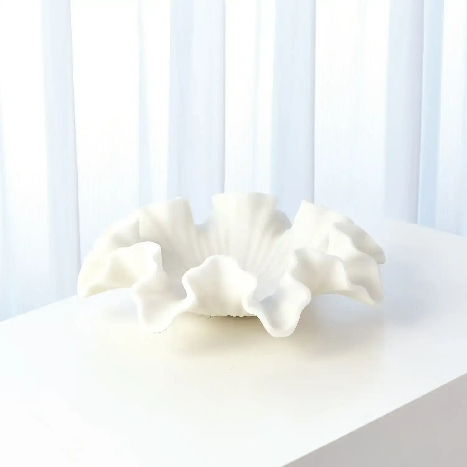 GLOBAL VIEWS MARBLE RUFFLE BOWL - Decorative Accents