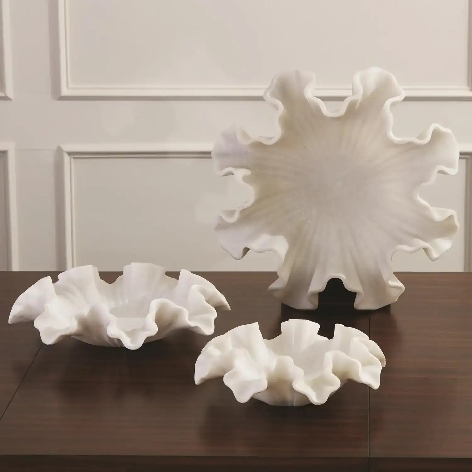 GLOBAL VIEWS MARBLE RUFFLE BOWL - Decorative Accents