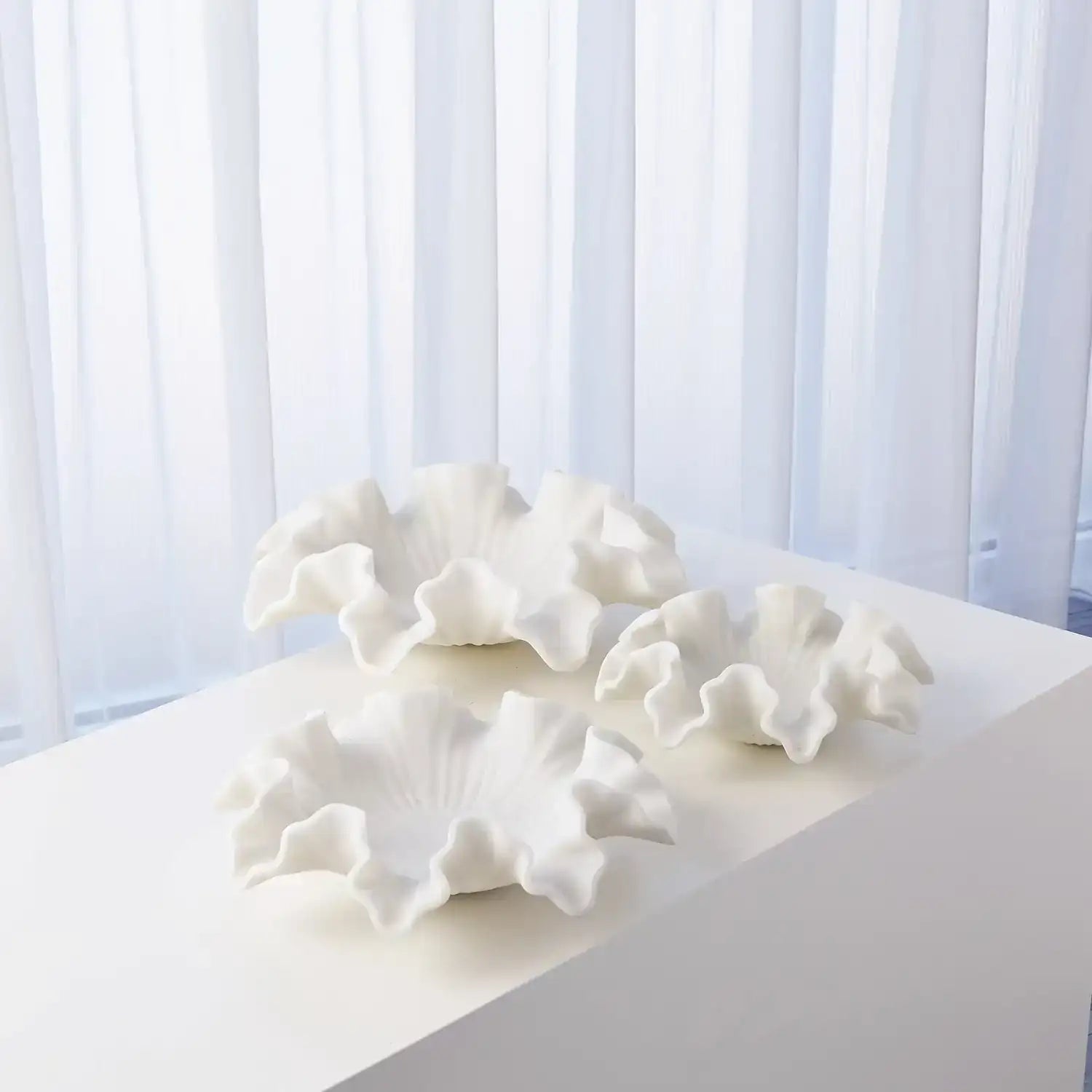 GLOBAL VIEWS MARBLE RUFFLE BOWL - Decorative Accents