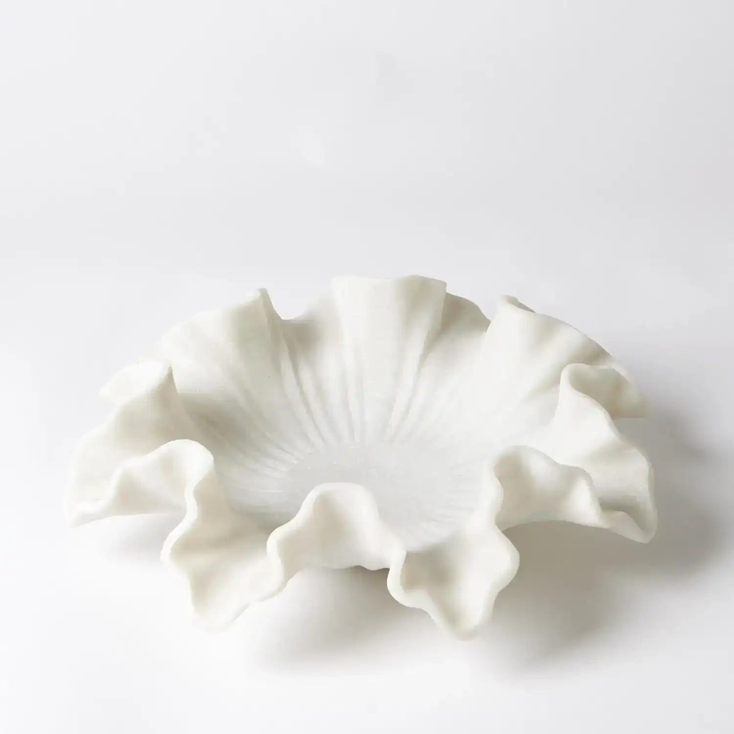 GLOBAL VIEWS MARBLE RUFFLE BOWL - Decorative Accents
