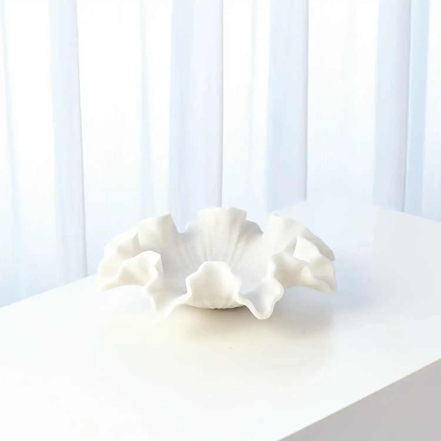 GLOBAL VIEWS MARBLE RUFFLE BOWL - Decorative Accents