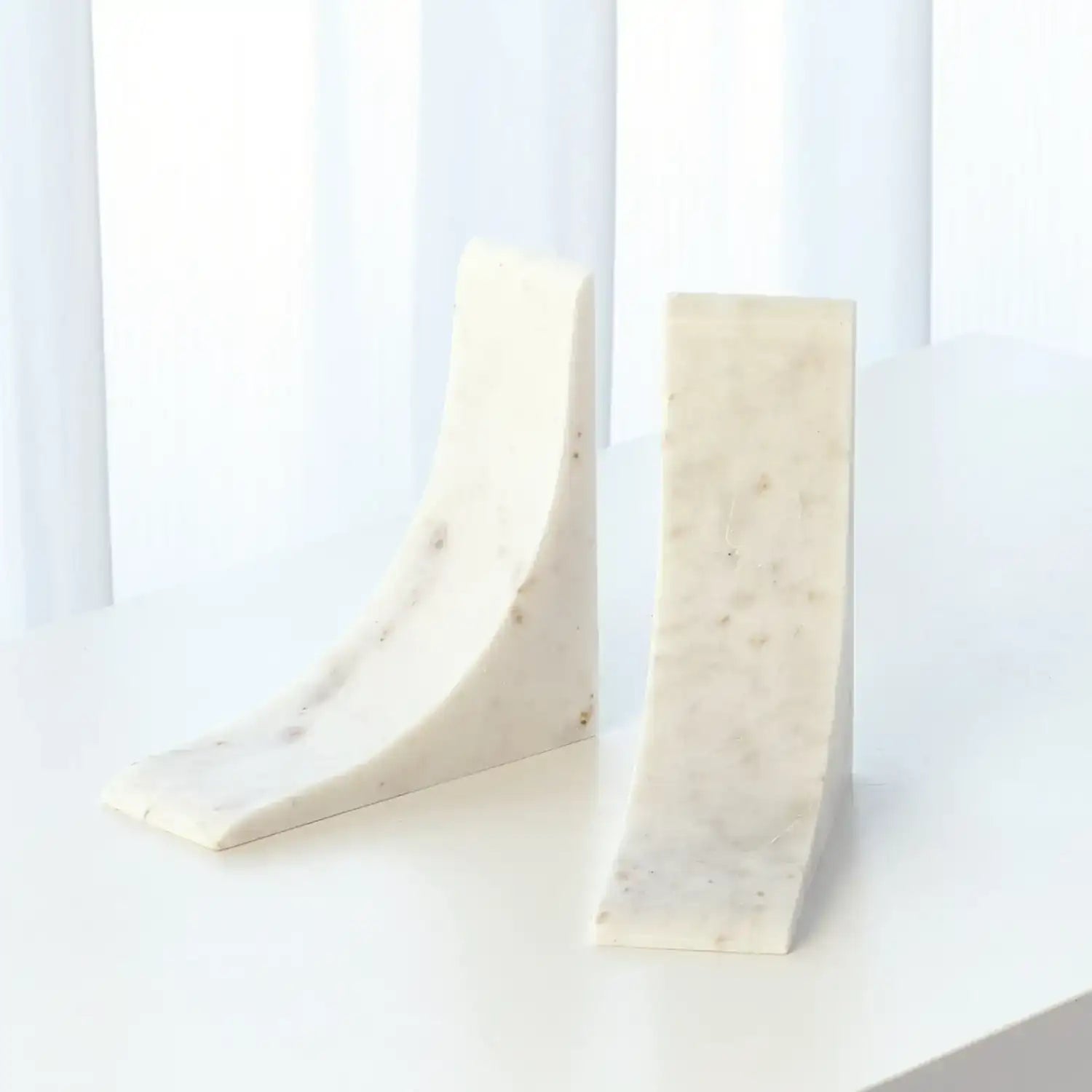 GLOBAL VIEWS SLEEK BOOKENDS - Decorative Accents