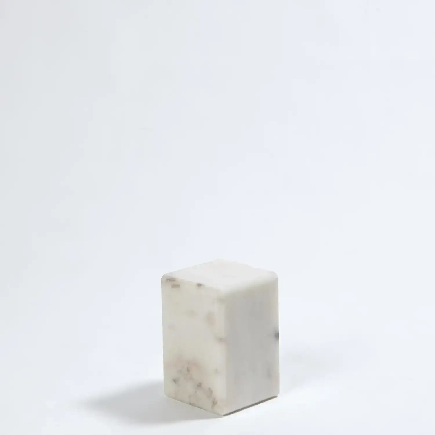 GLOBAL VIEWS 4" MARBLE MINI PEDESTAL/RISER - Decorative Accents