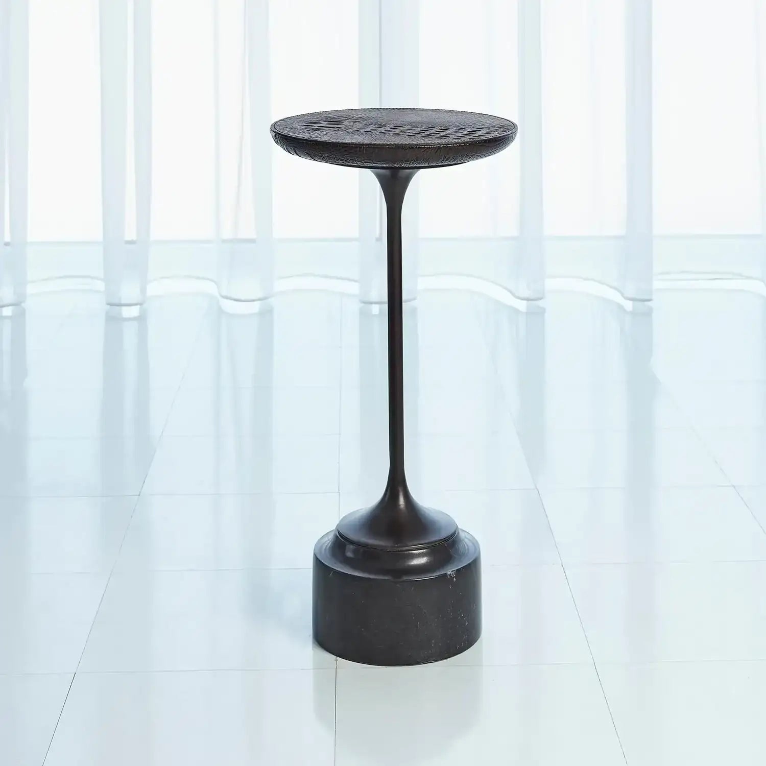 GLOBAL VIEWS CROC DRINKS TABLE - Side