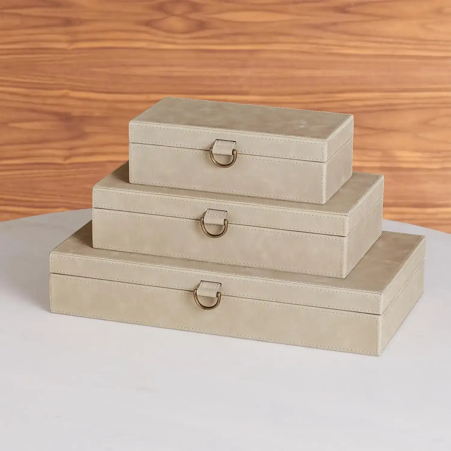 GLOBAL VIEWS MARBLED LEATHER D RING BOX - Decorative Accents