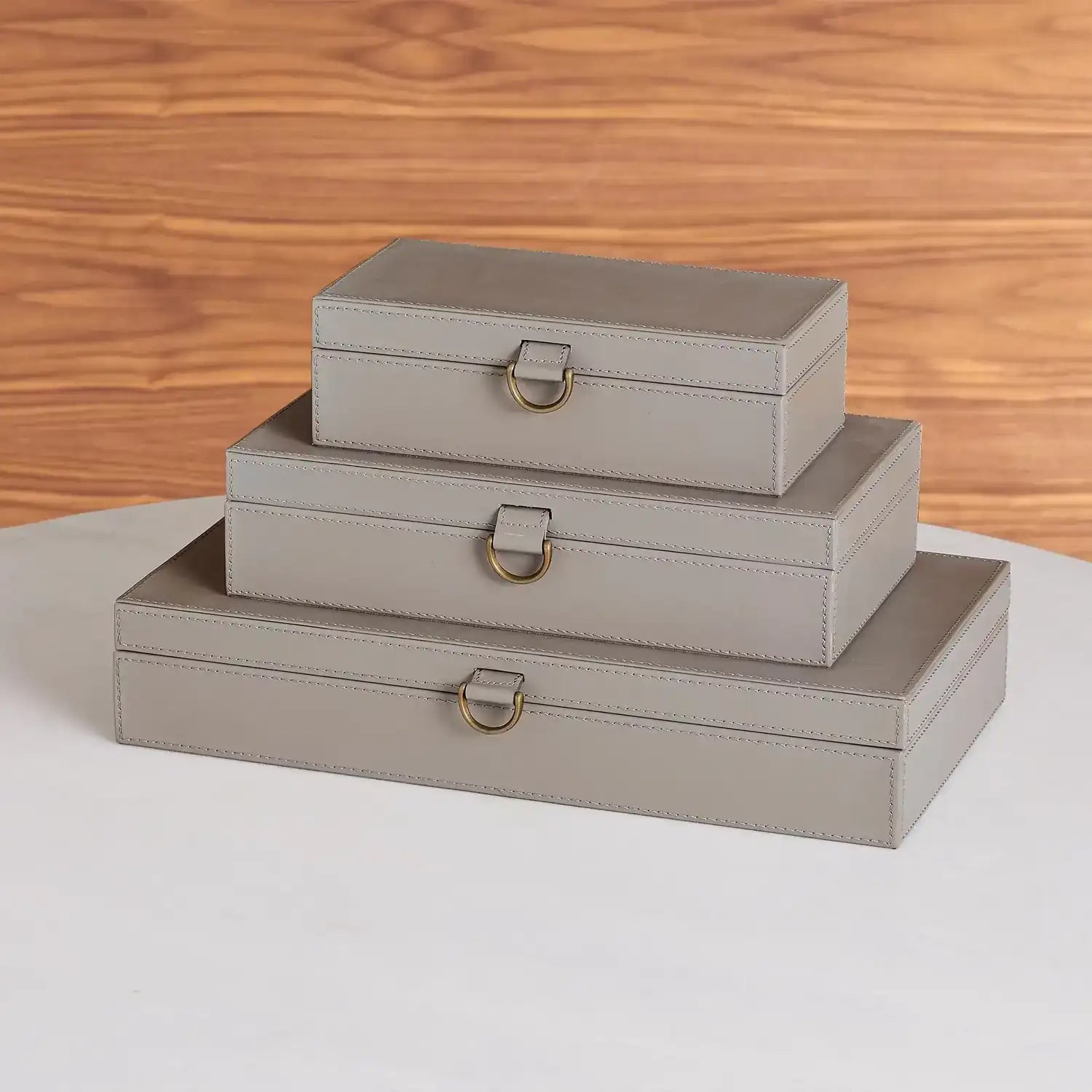 GLOBAL VIEWS MARBLED LEATHER D RING BOX - Decorative Accents