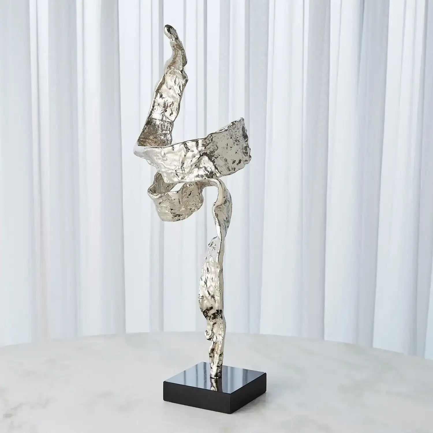 GLOBAL VIEWS TWIST SCULPTURE - Decorative Accents