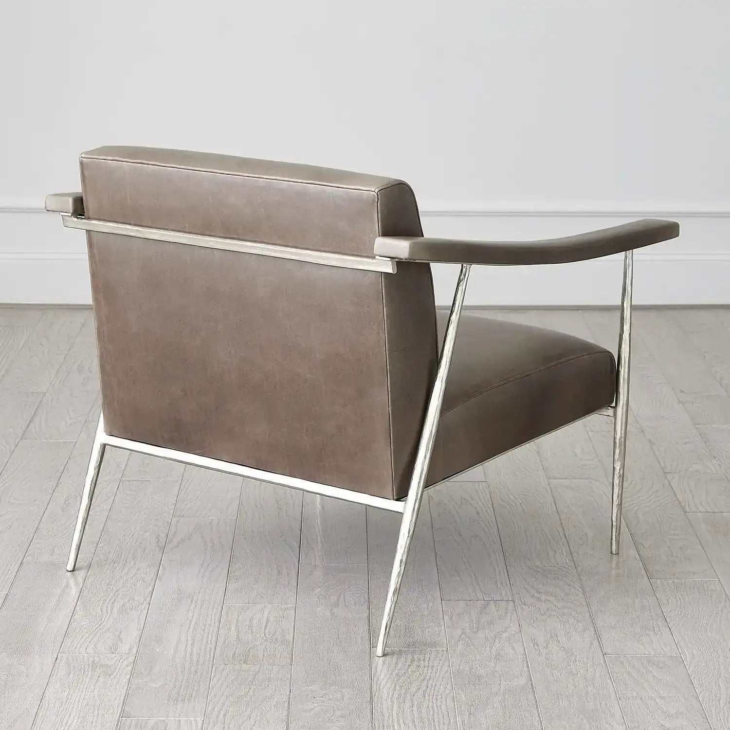 GLOBAL VIEWS L. BROOKS LEATHER CHAIR - Lounge