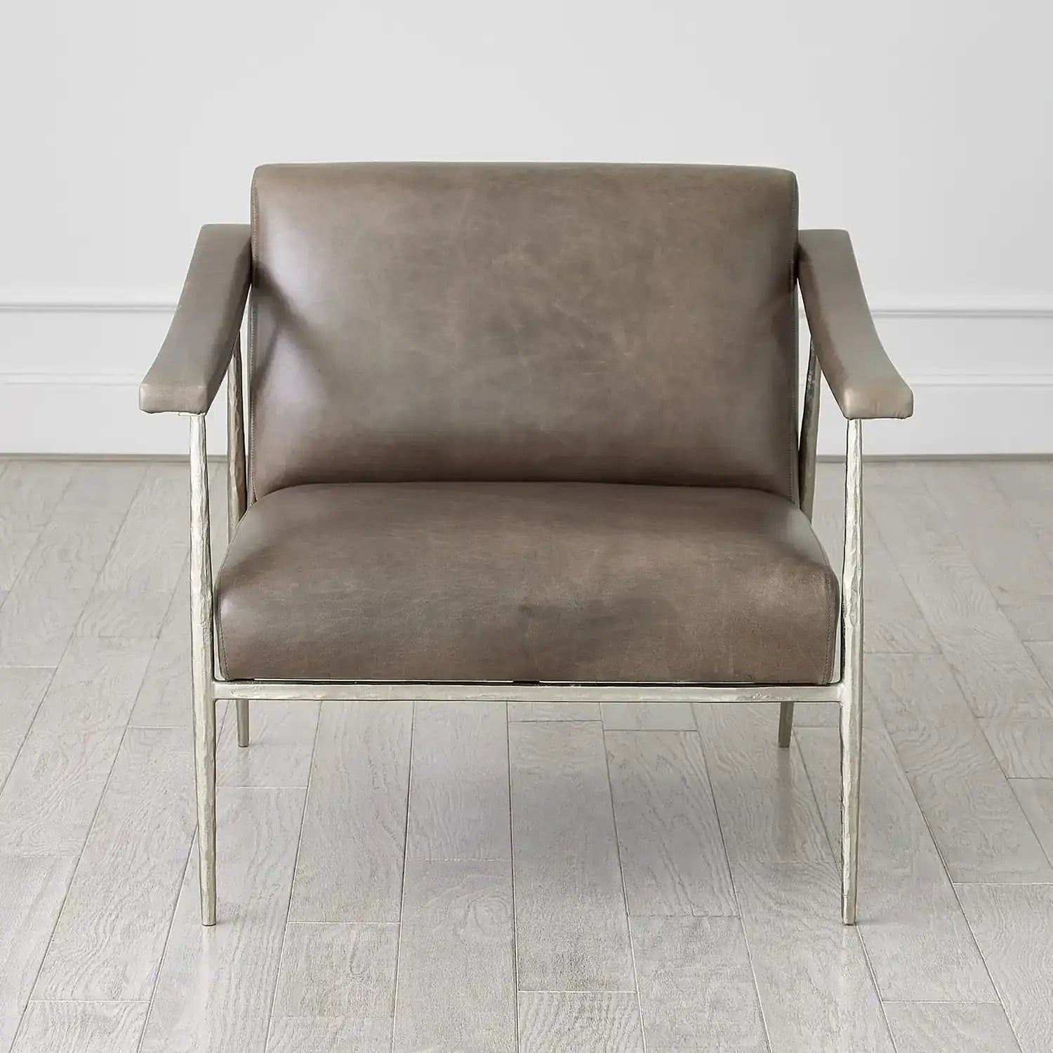 GLOBAL VIEWS L. BROOKS LEATHER CHAIR - Lounge