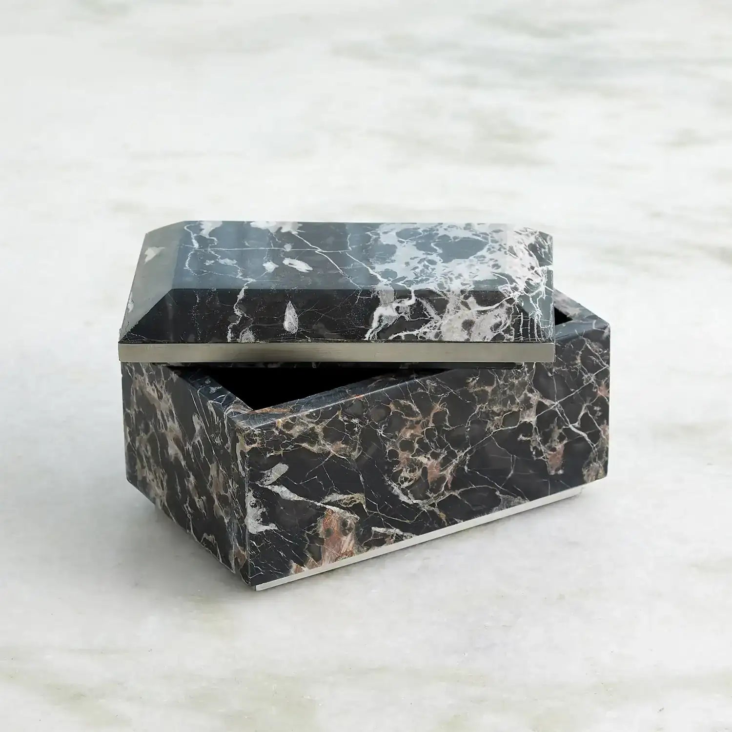 GLOBAL VIEWS GOLDEN PORTORO BOX - Decorative Accents