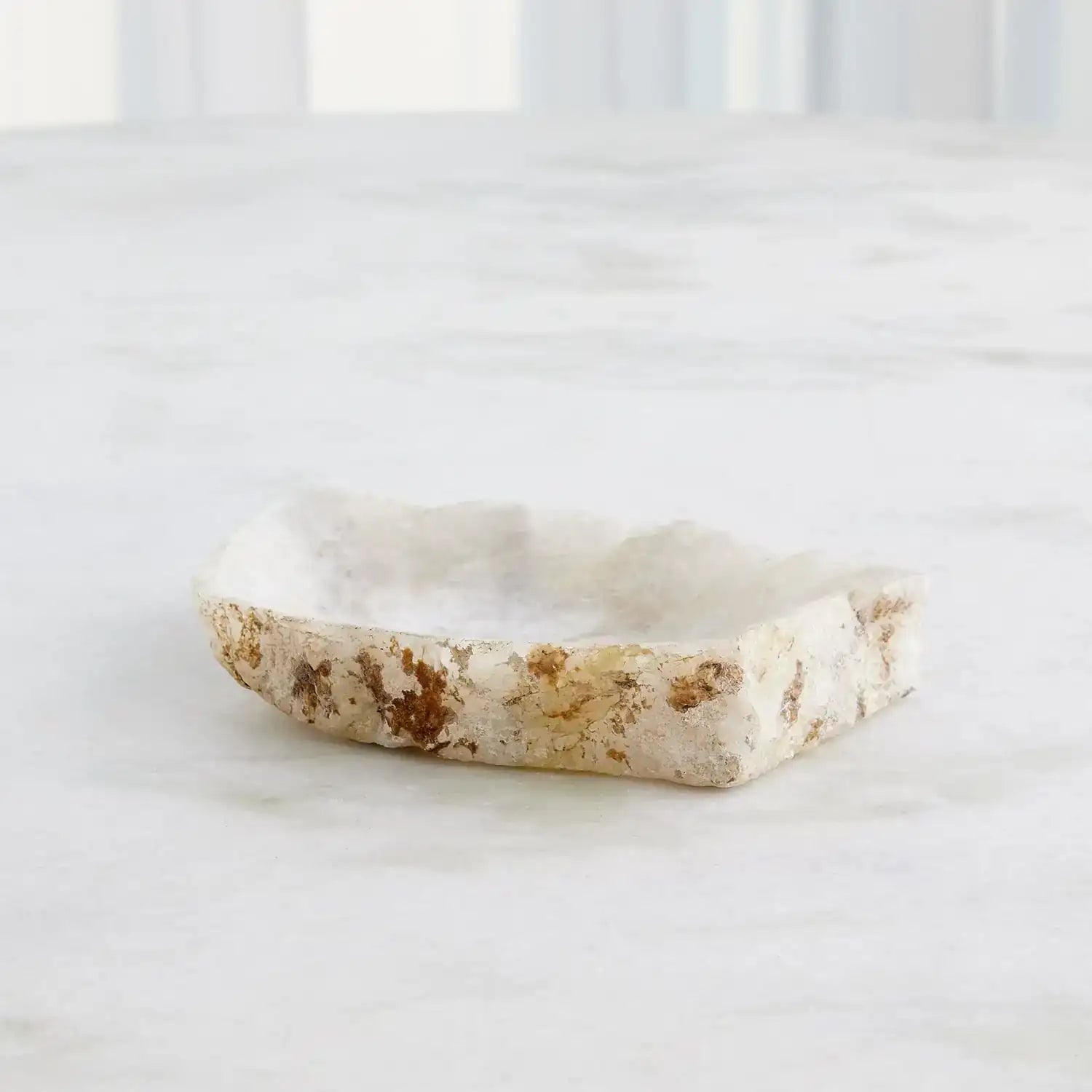 GLOBAL VIEWS QUARTZ TRAY - Decorative Accents