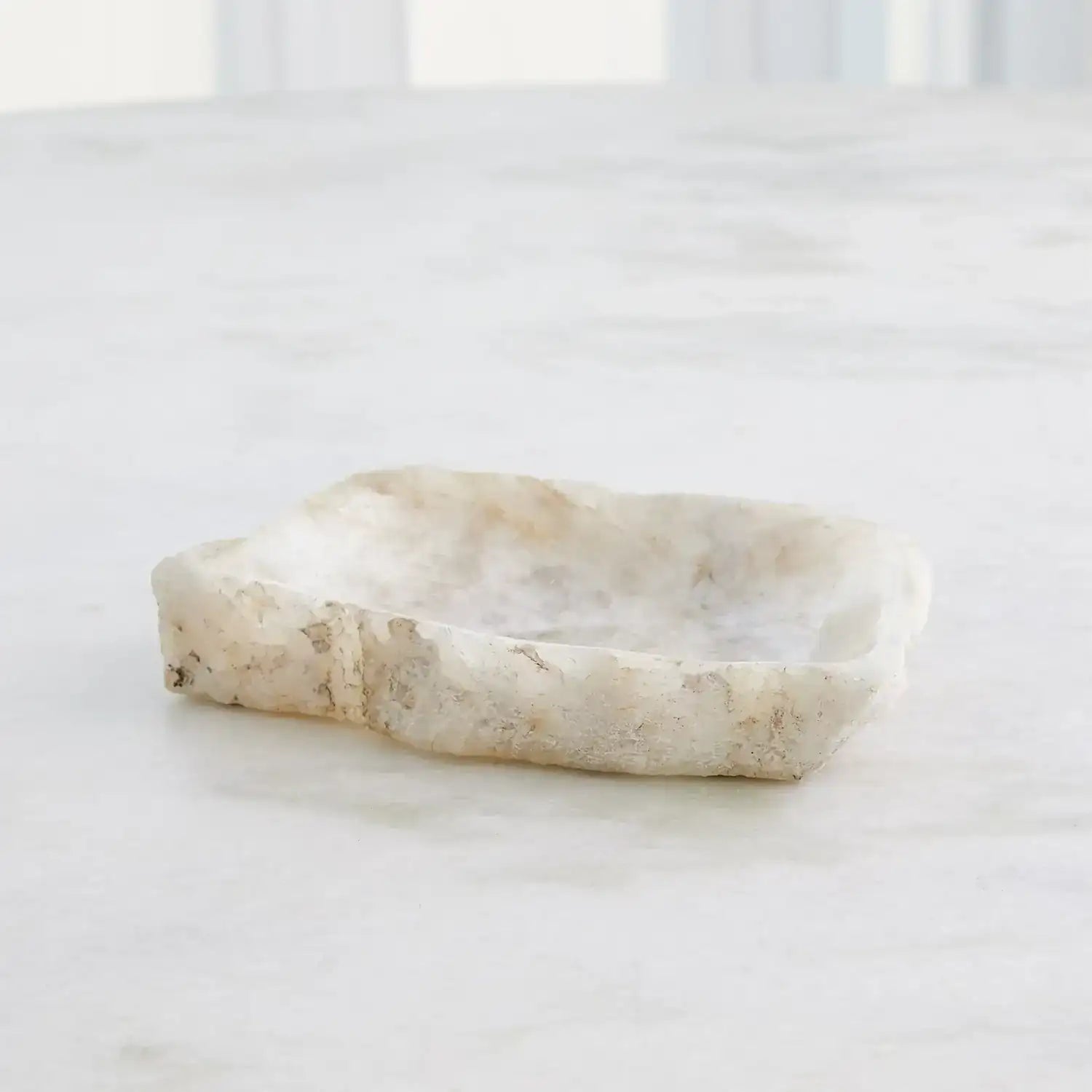 GLOBAL VIEWS QUARTZ TRAY - Decorative Accents