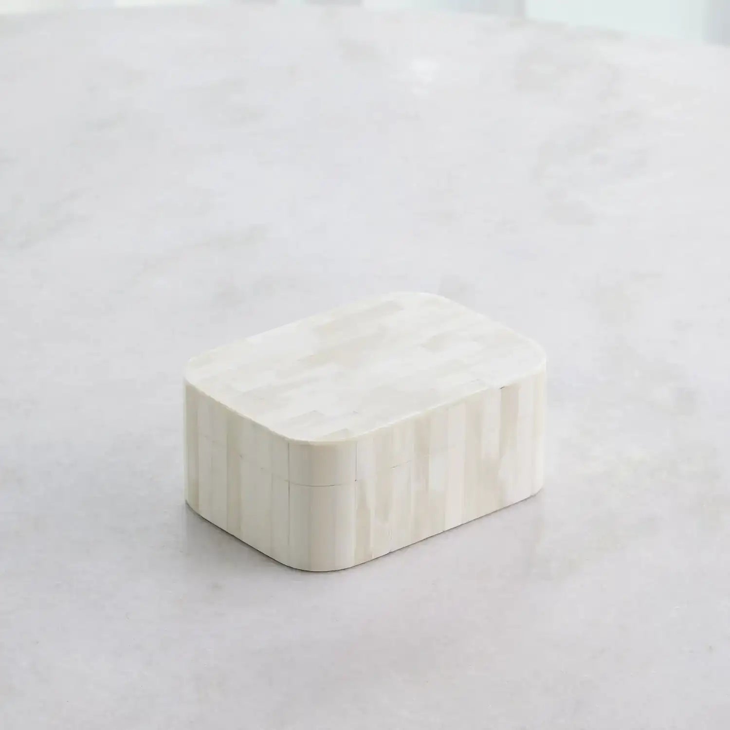 GLOBAL VIEWS SUPER ELLIPSE BOX - Decorative Accents