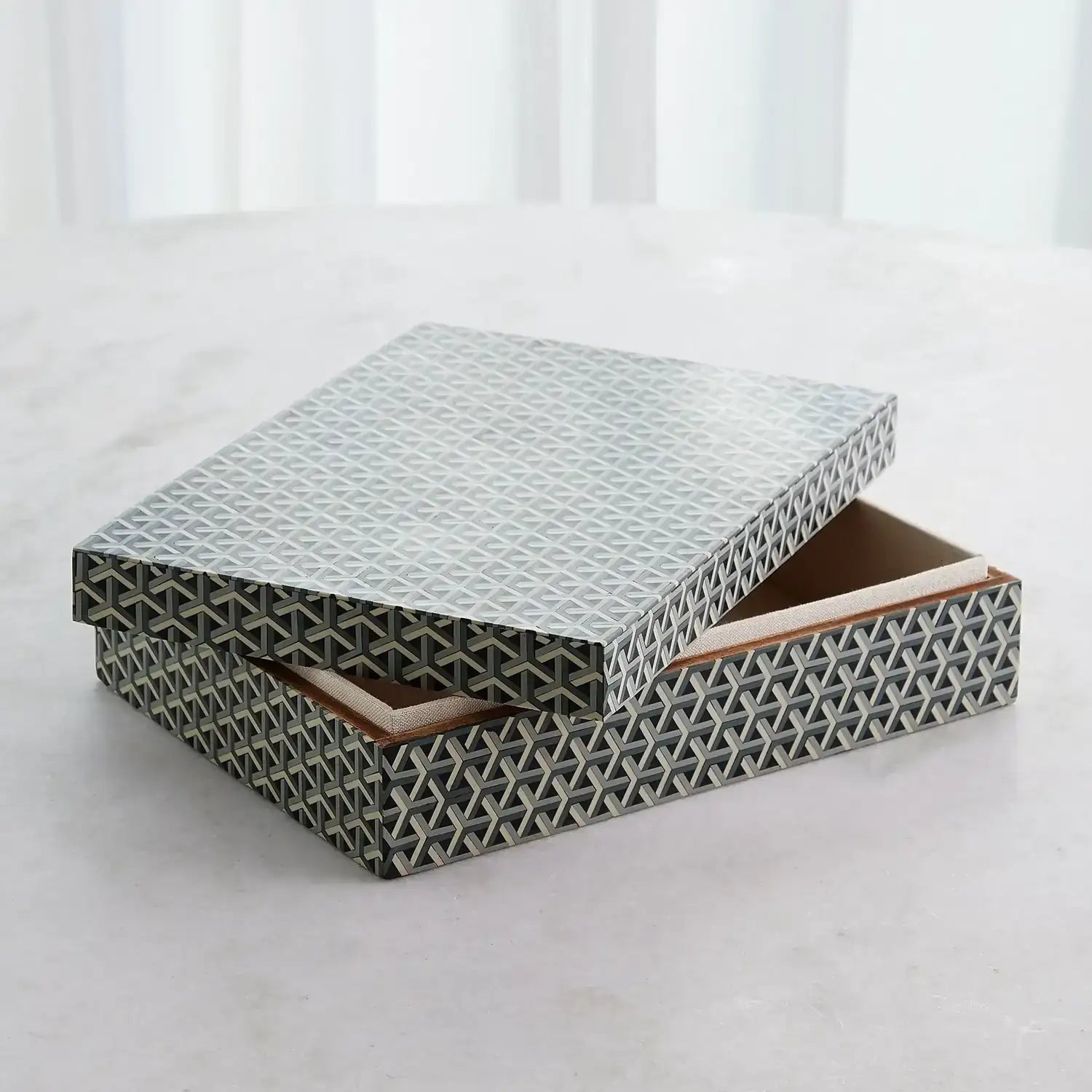 GLOBAL VIEWS INTERWOVEN BOX - Decorative Accents