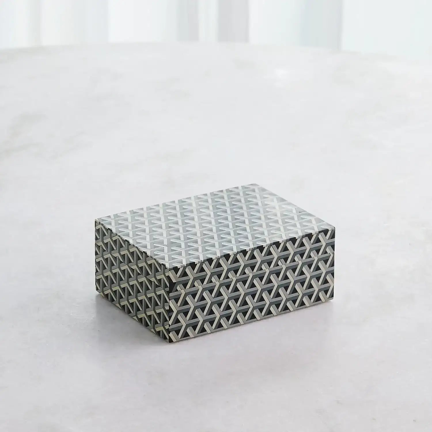 GLOBAL VIEWS INTERWOVEN BOX - Decorative Accents