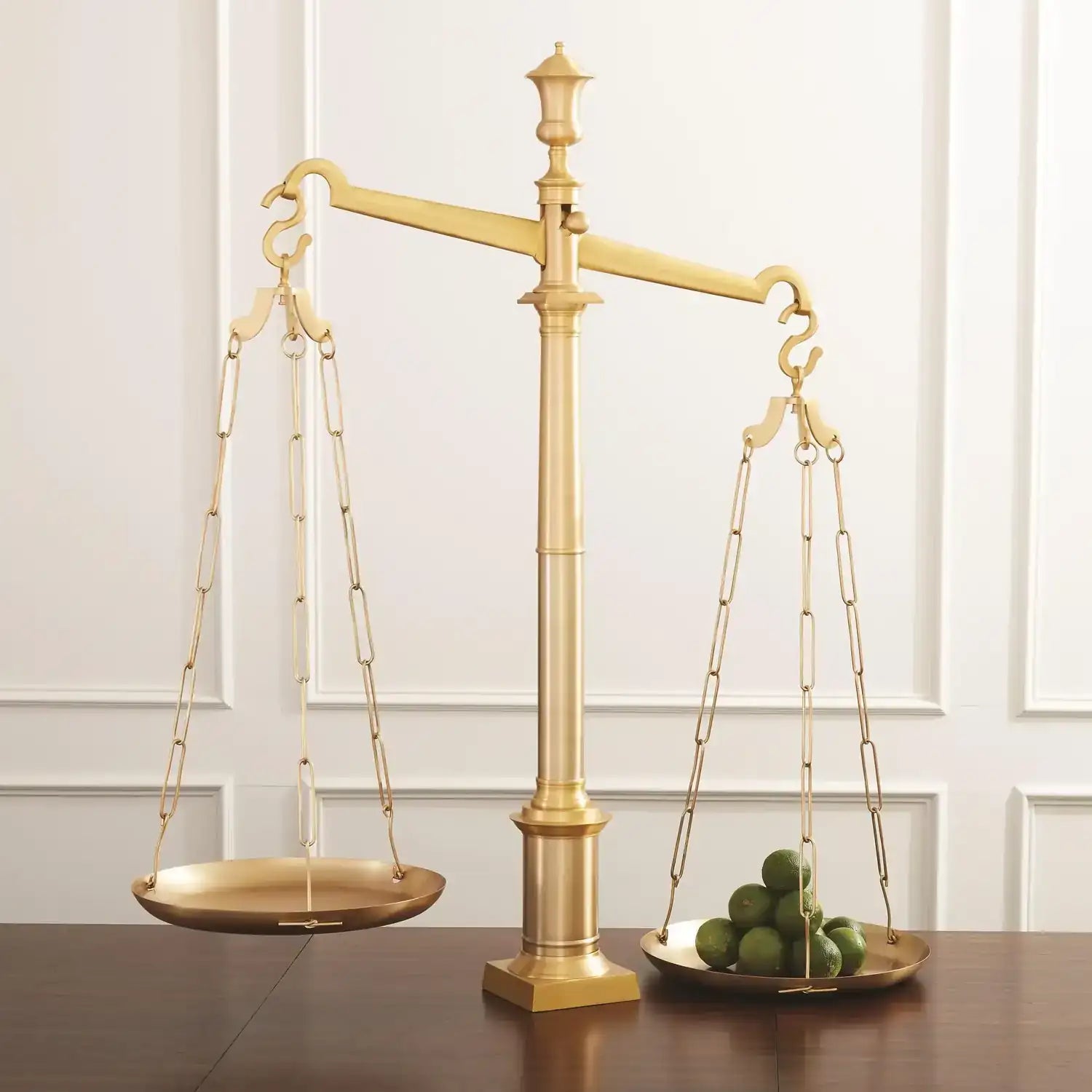 GLOBAL VIEWS BRASS LIBRARY SCALES - Decorative Accents