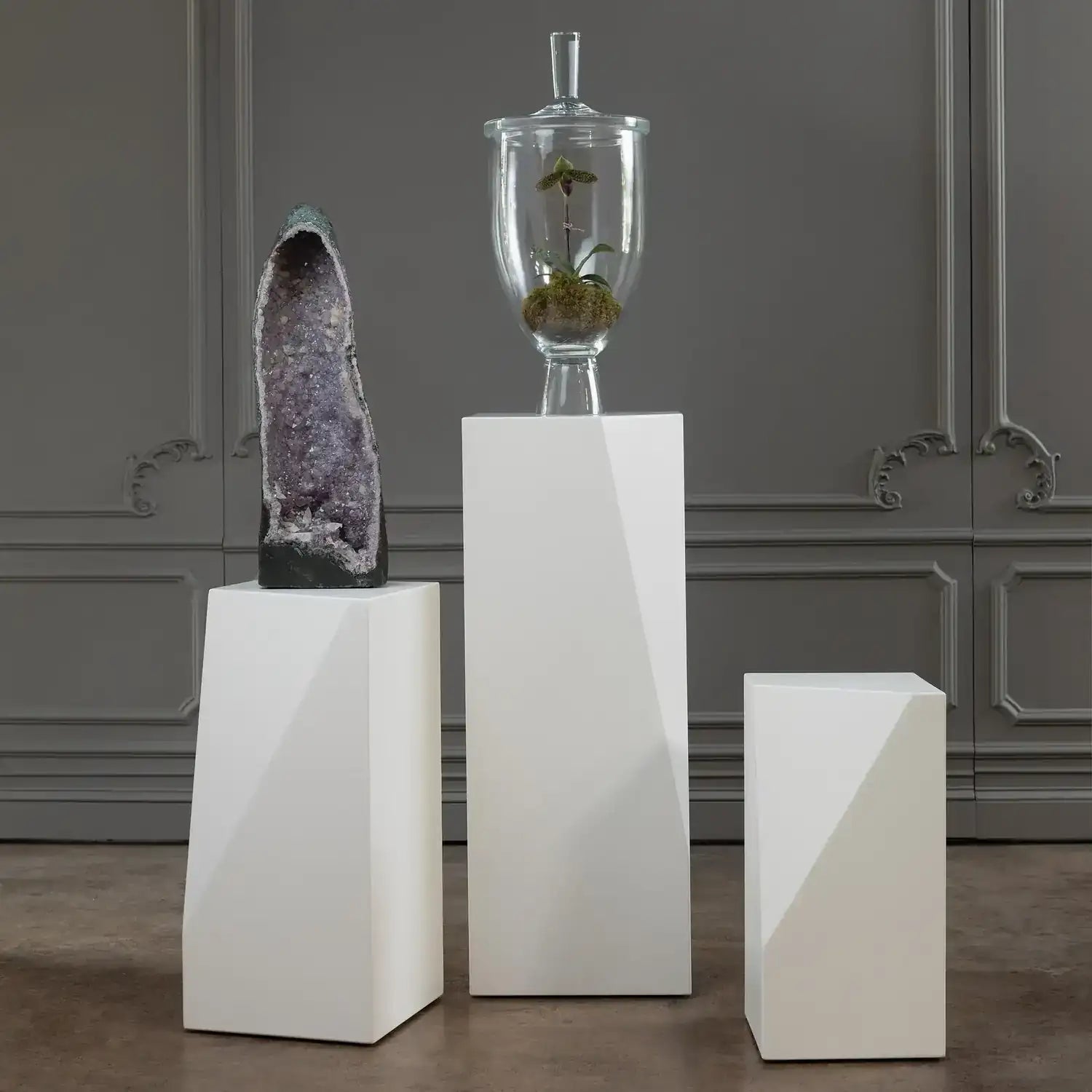 GLOBAL VIEWS FACET PEDESTAL - Decorative Accents