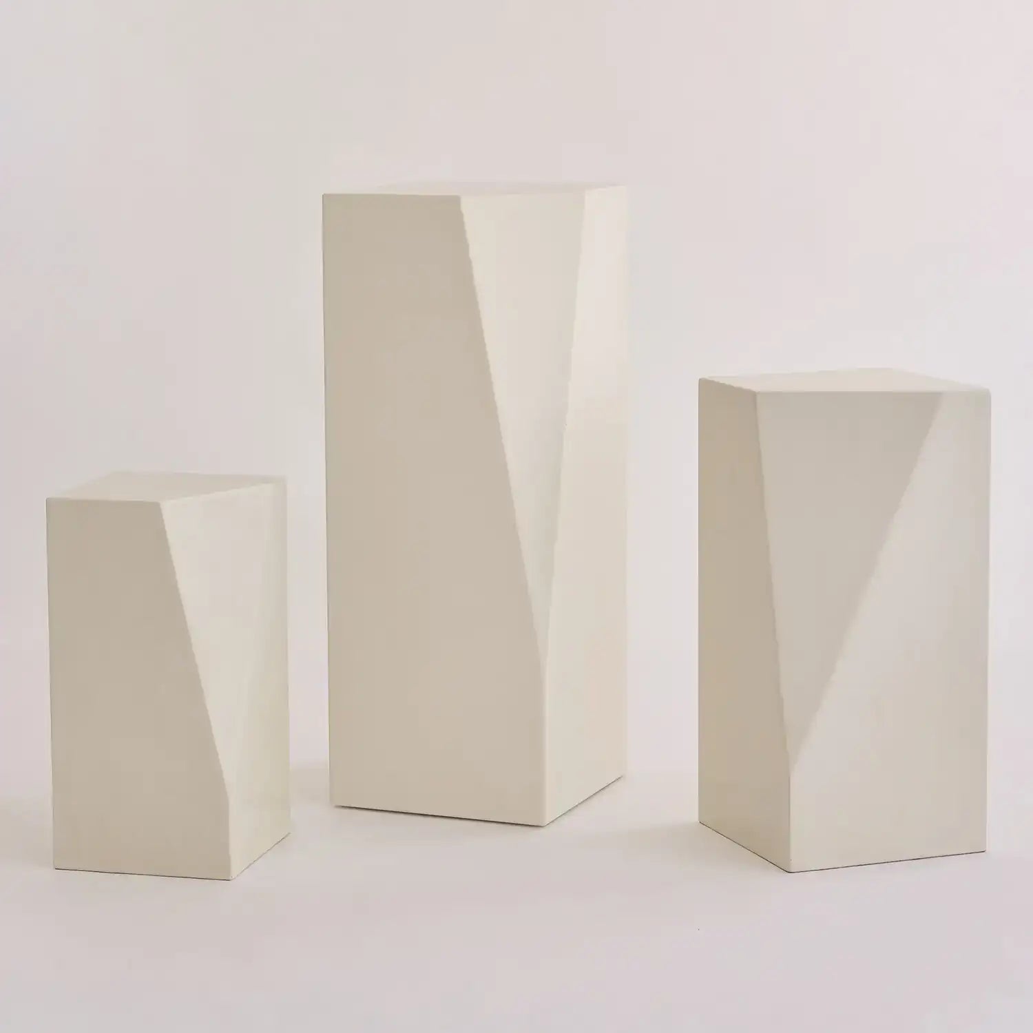GLOBAL VIEWS FACET PEDESTAL - Decorative Accents