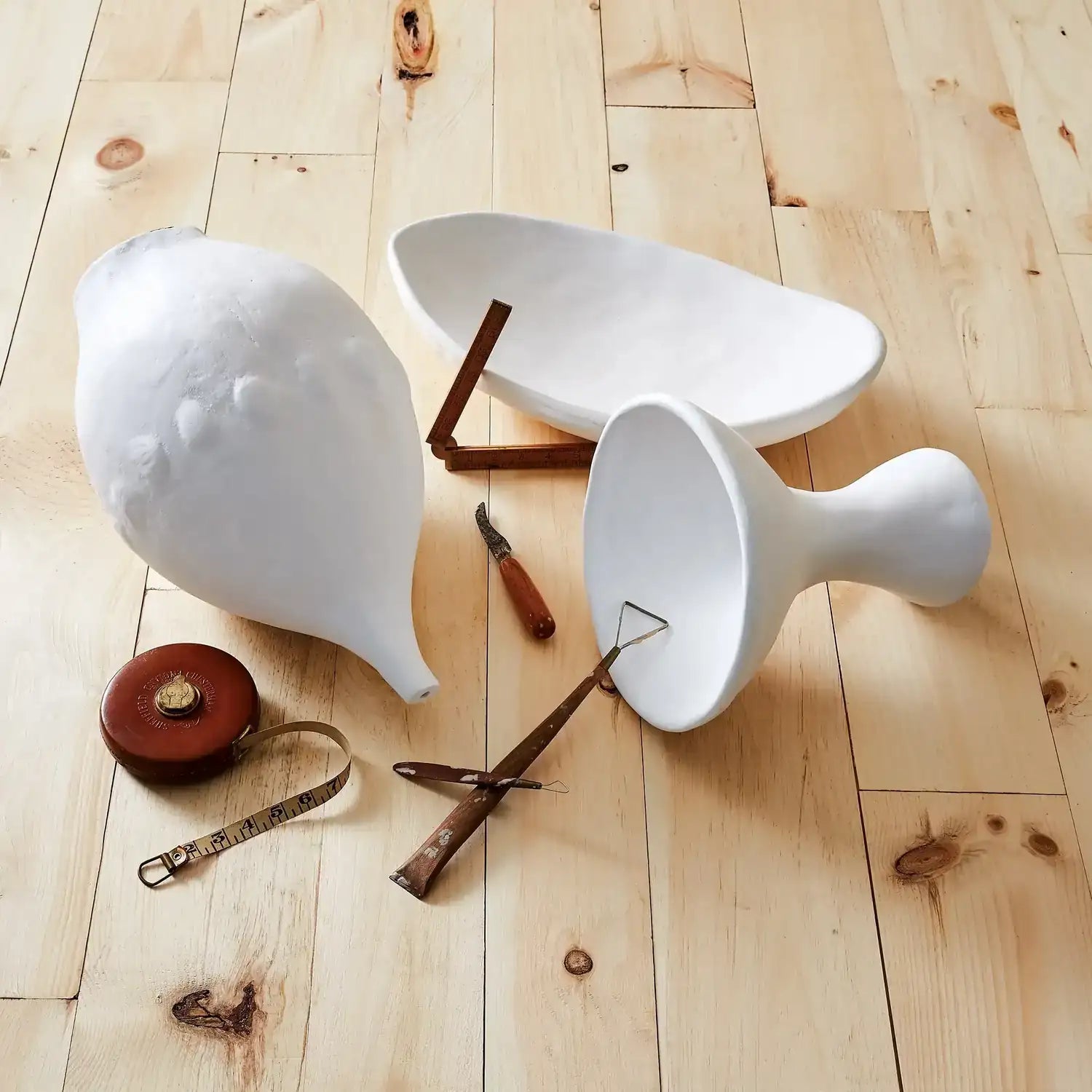 GLOBAL VIEWS MODERNIST LOW BOWL - Decorative Accents