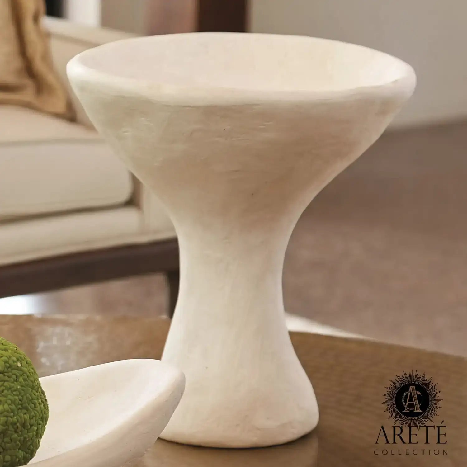 GLOBAL VIEWS MODERNIST URN - Decorative Accents
