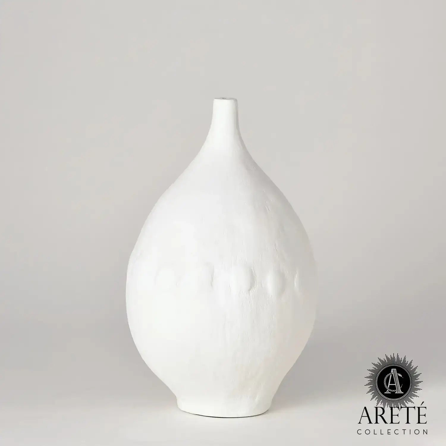 GLOBAL VIEWS MODERNIST VASE - Decorative Accents