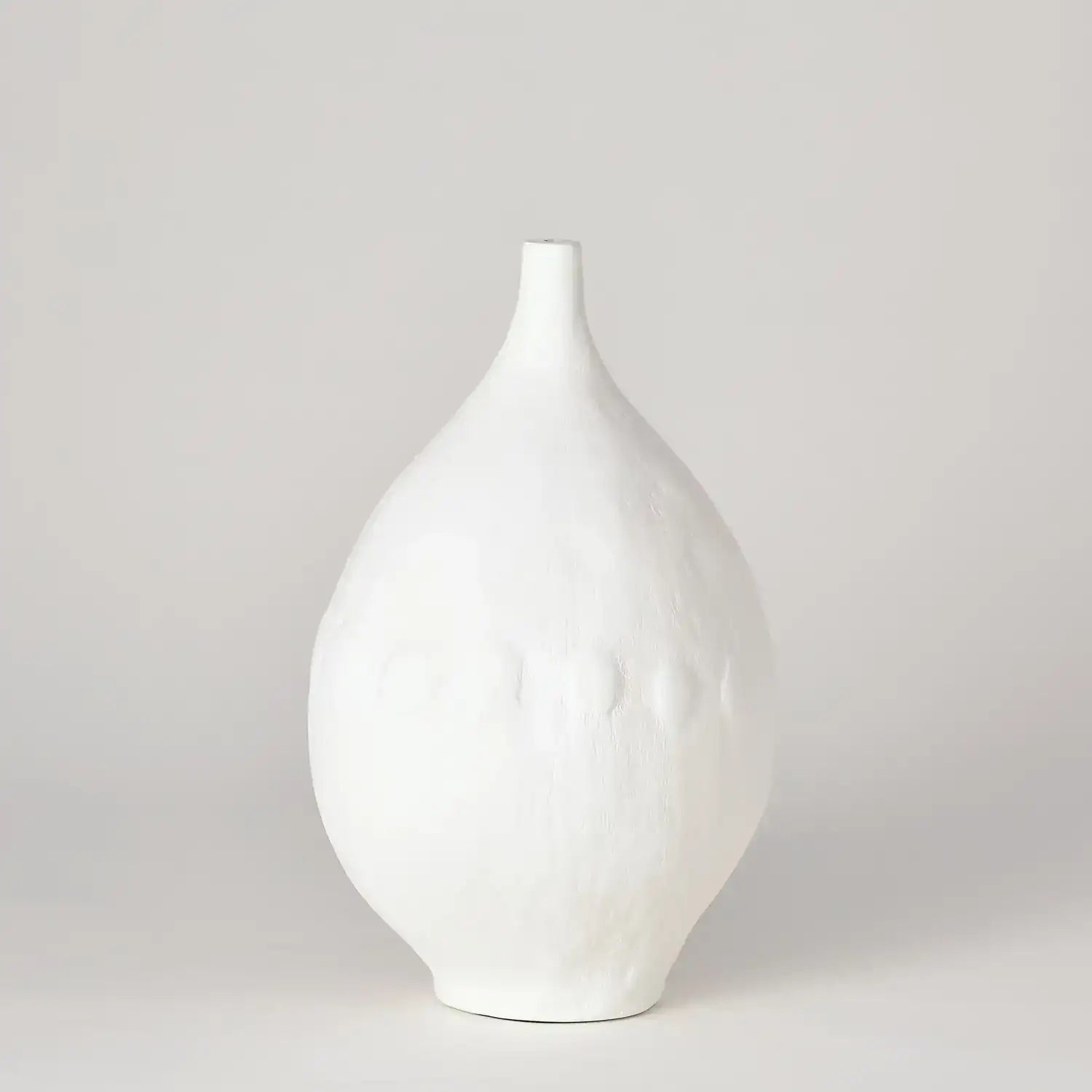 GLOBAL VIEWS MODERNIST VASE - Decorative Accents