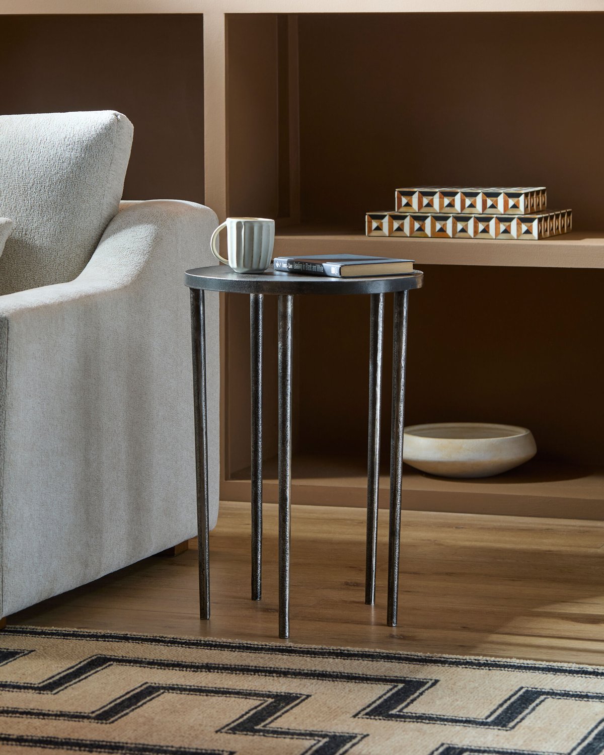 SURYA ARNETT END TABLE - Side