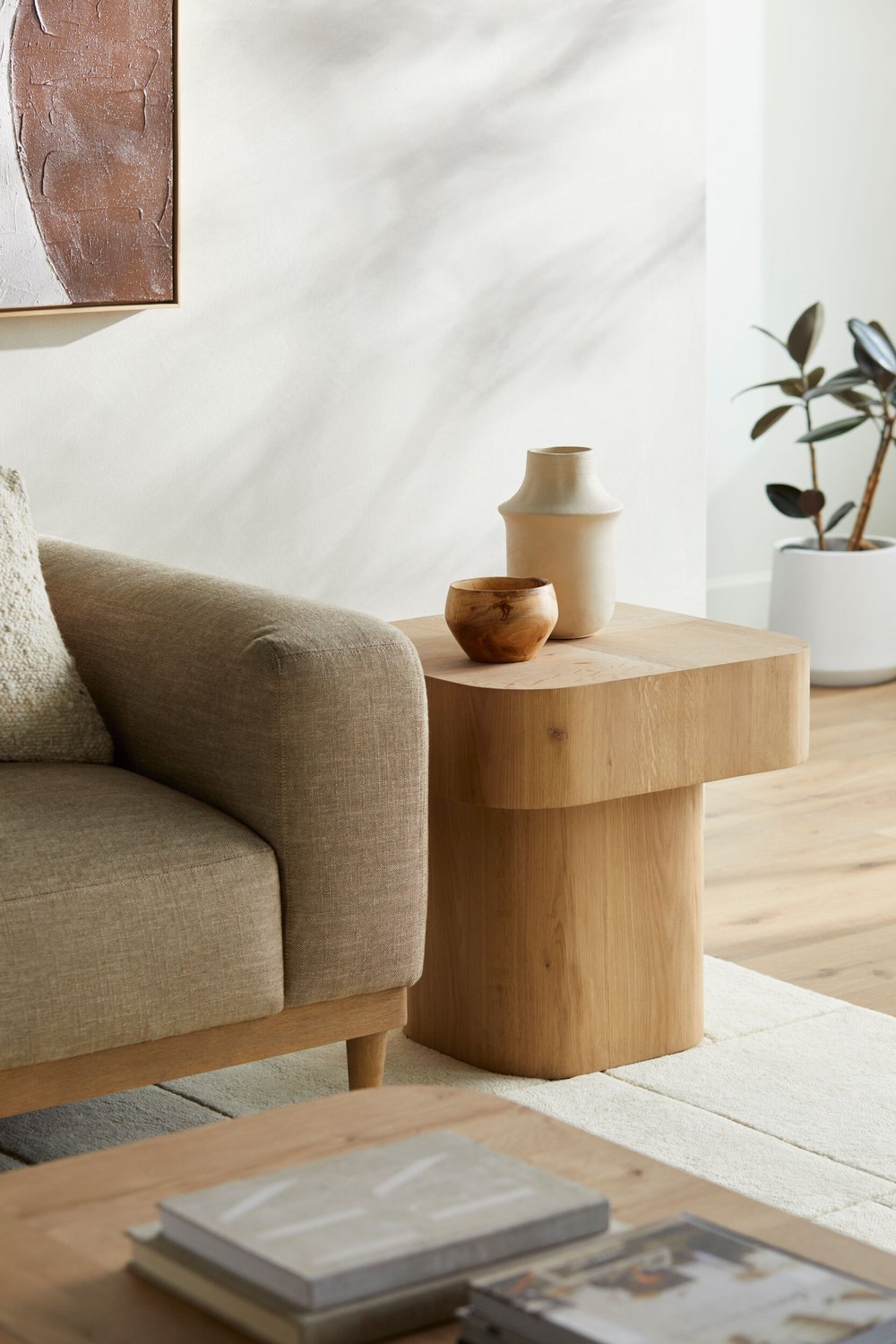 SURYA ARQUETTE END TABLE - Side