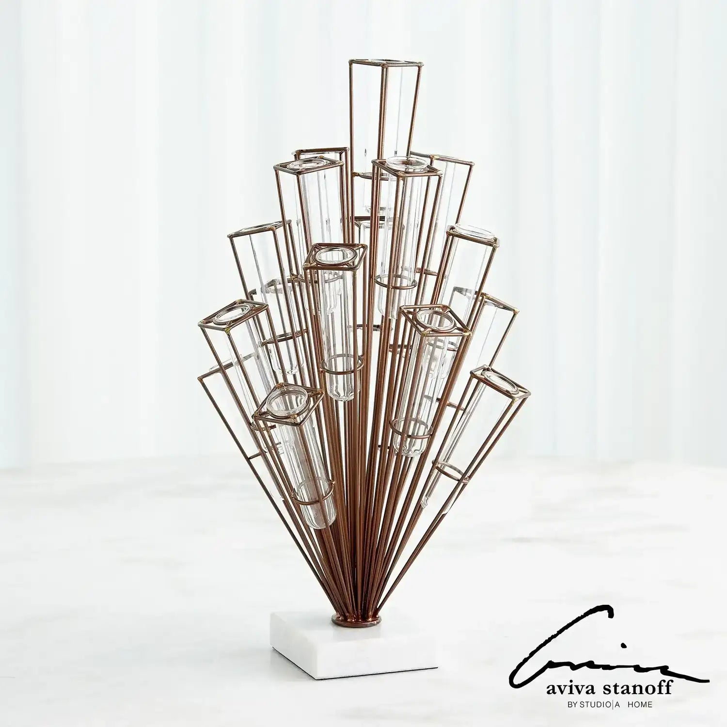 GLOBAL VIEWS FLAUNT FLOWER SCULPTURE - Decorative Accents