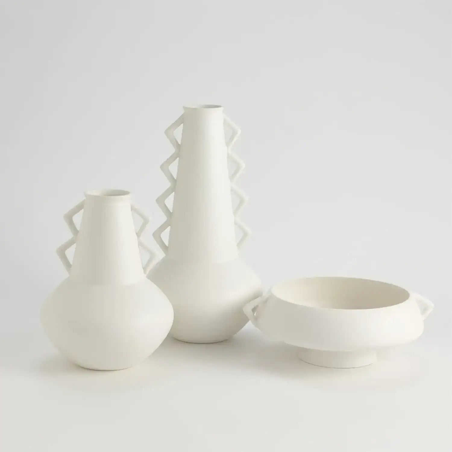 GLOBAL VIEWS CRETE FAT BOTTOM VASE - Decorative Accents