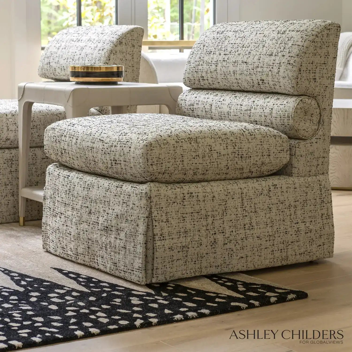 GLOBAL VIEWS BOLSTER SLIPPER CHAIR - Lounge