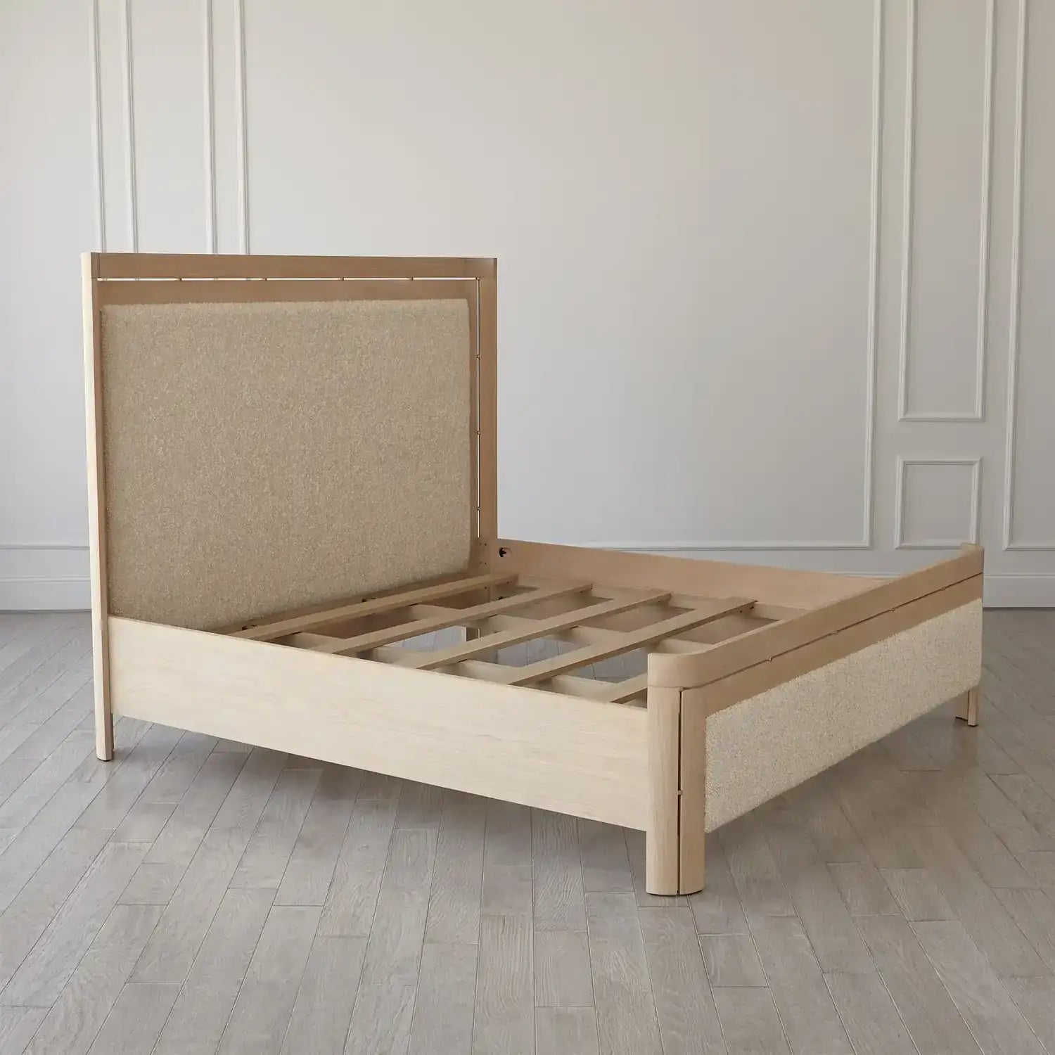 GLOBAL VIEWS PAXTON KING BED - Beds