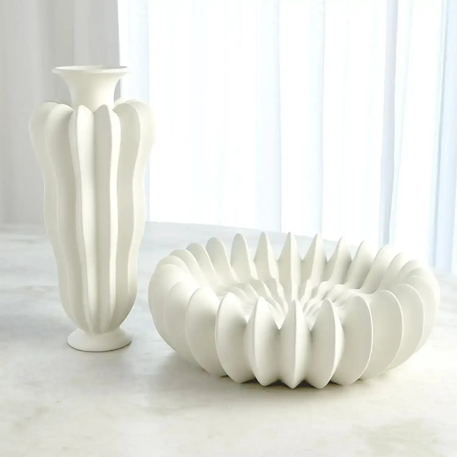 GLOBAL VIEWS SPICCHI LINE BOWL - Decorative Accents