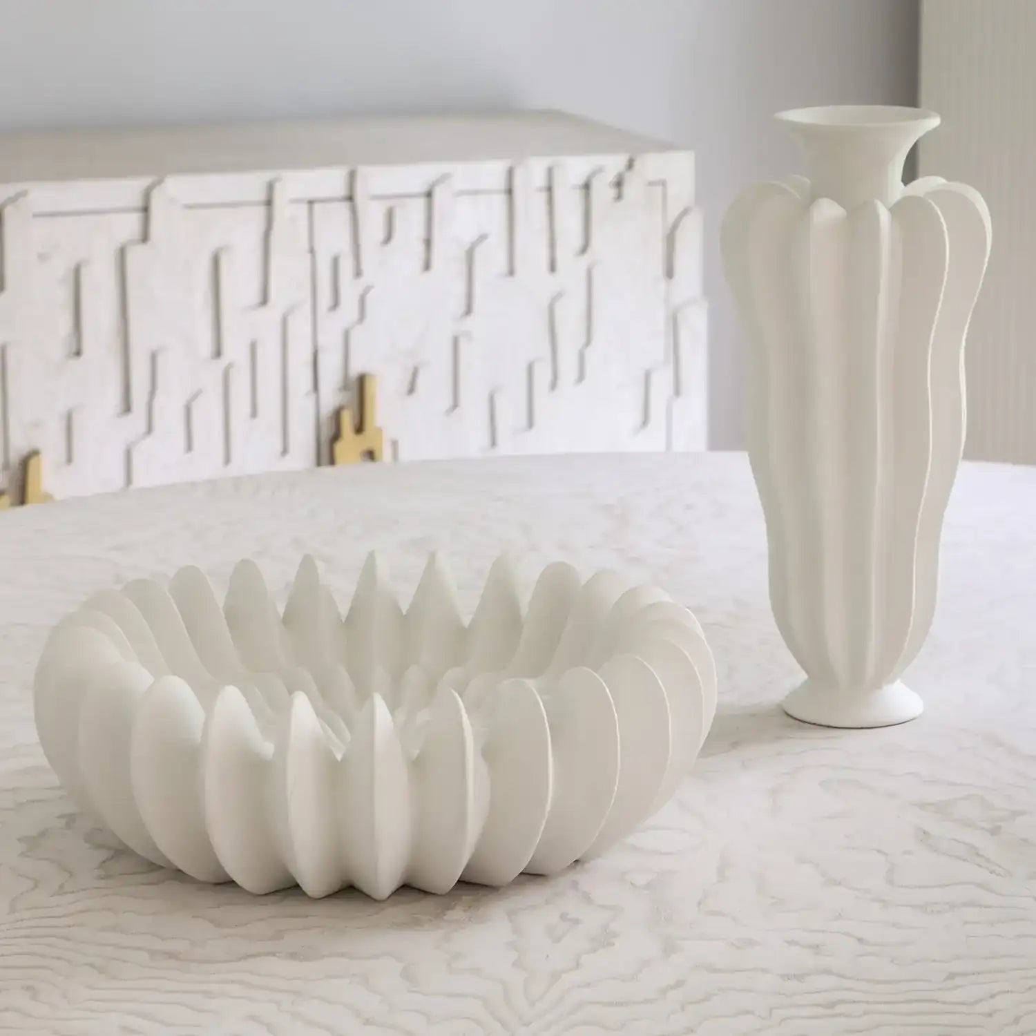 GLOBAL VIEWS SPICCHI LINE BOWL - Decorative Accents