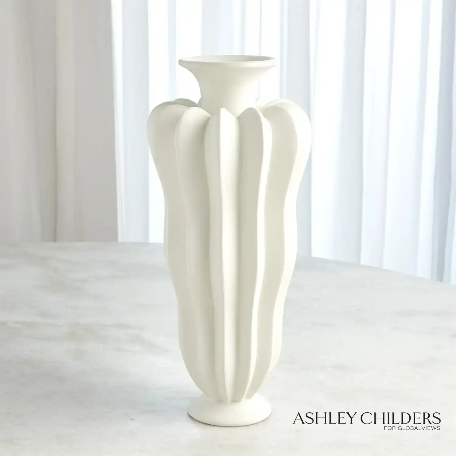 GLOBAL VIEWS SPICCHI LINE VASE - Decorative Accents