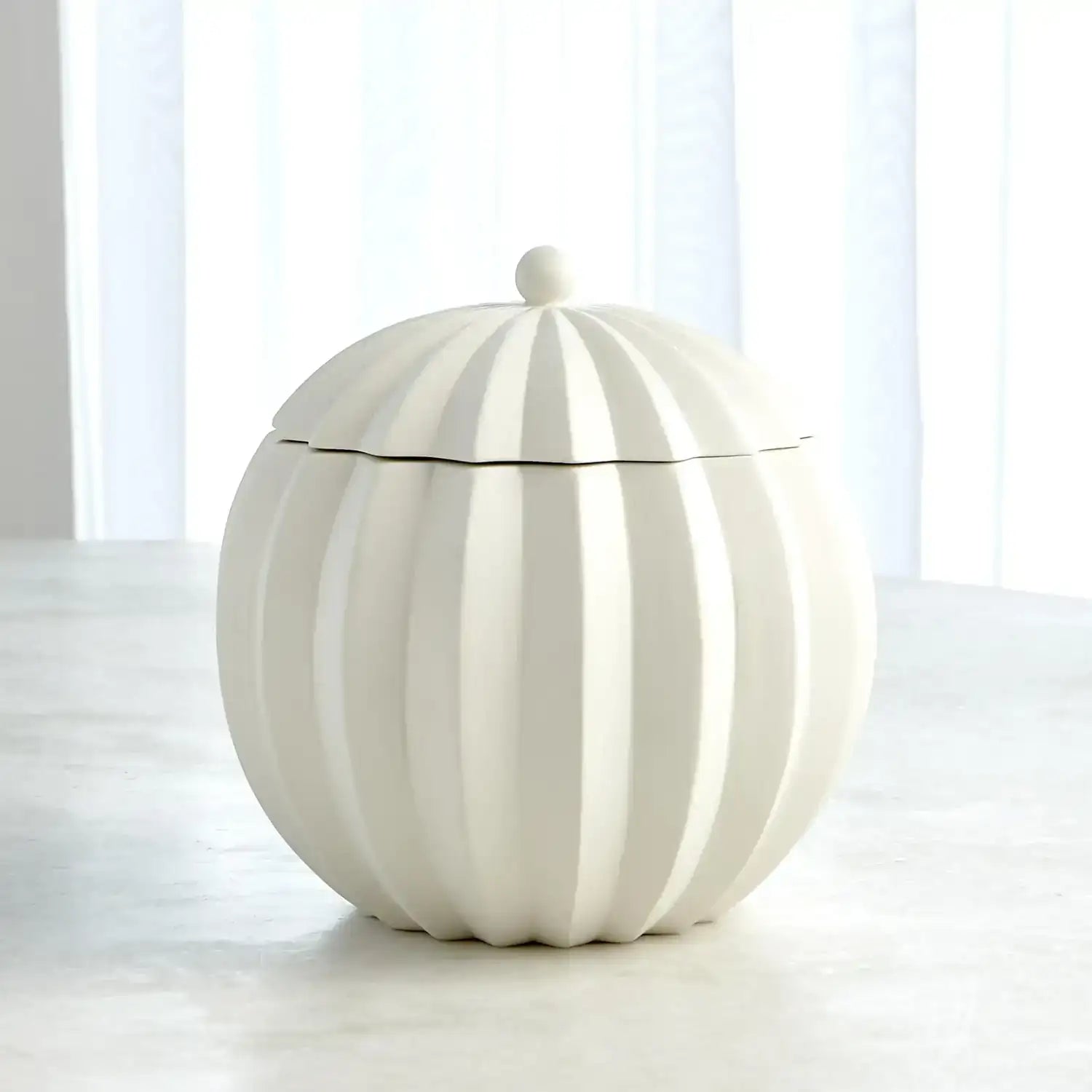 GLOBAL VIEWS SPICCHI LINE BOWL W/LID - Decorative Accents