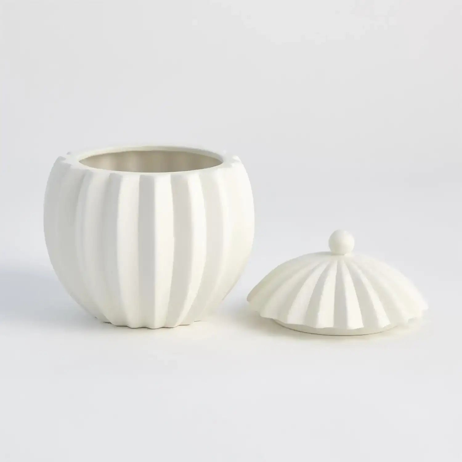 GLOBAL VIEWS SPICCHI LINE BOWL W/LID - Decorative Accents