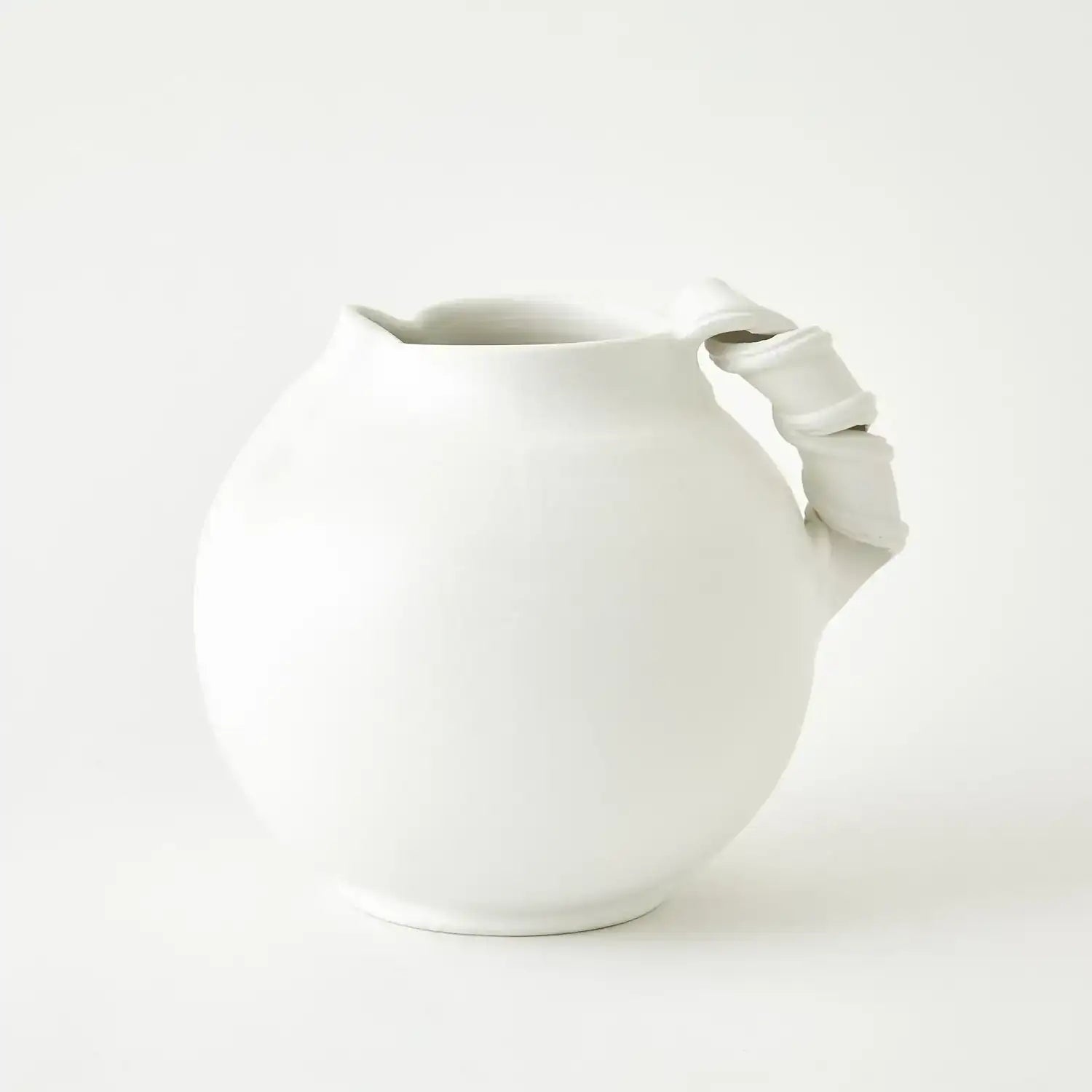 GLOBAL VIEWS CURT PITCHERS - Decorative Accents