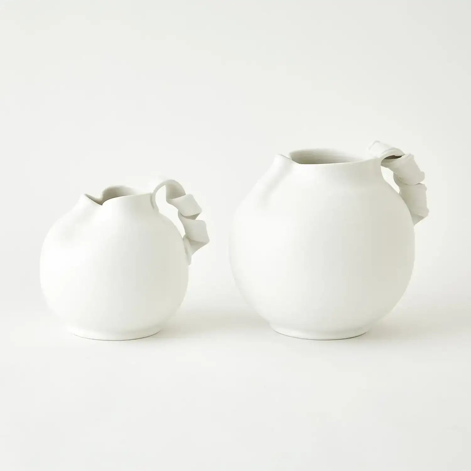 GLOBAL VIEWS CURT PITCHERS - Decorative Accents