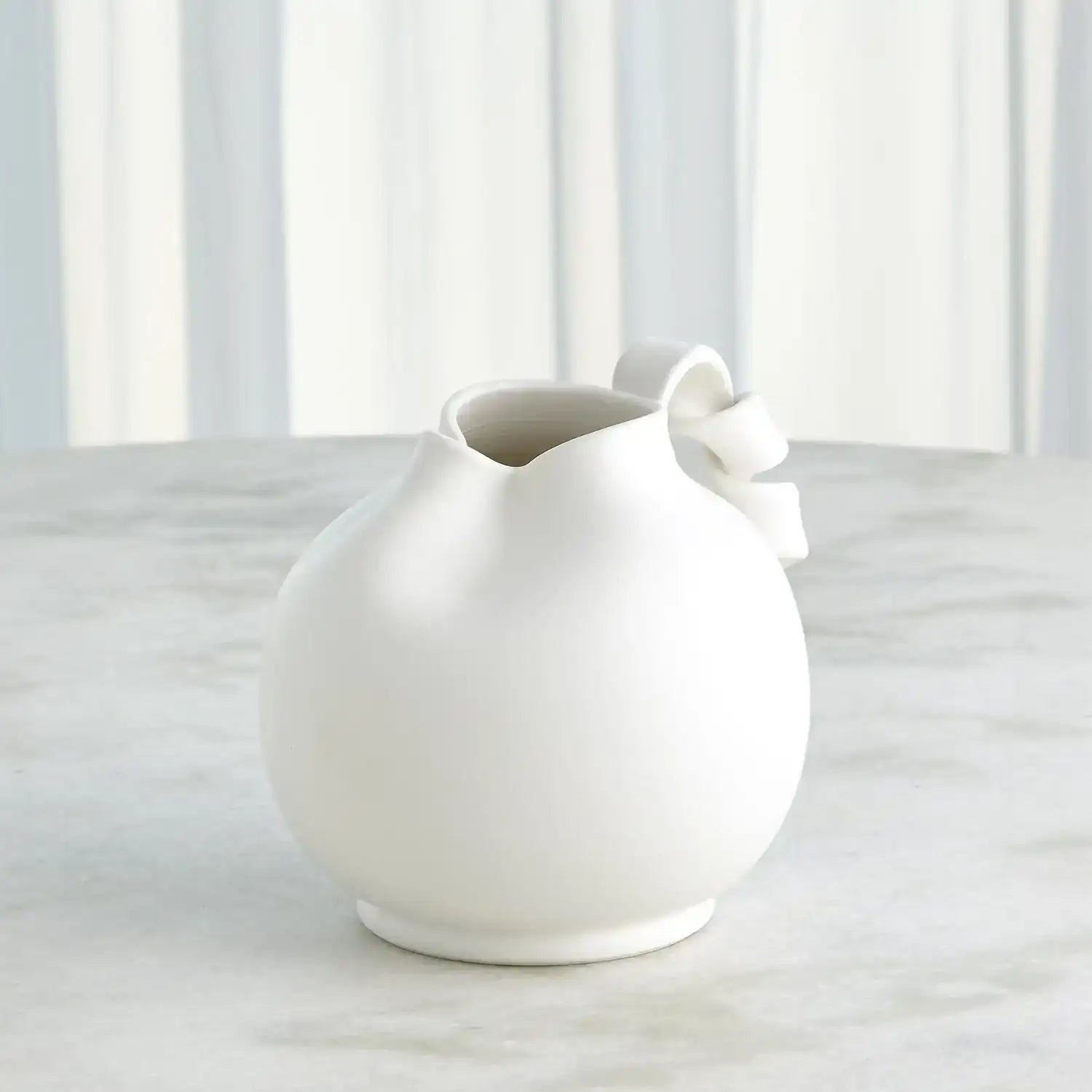 GLOBAL VIEWS CURT PITCHERS - Decorative Accents